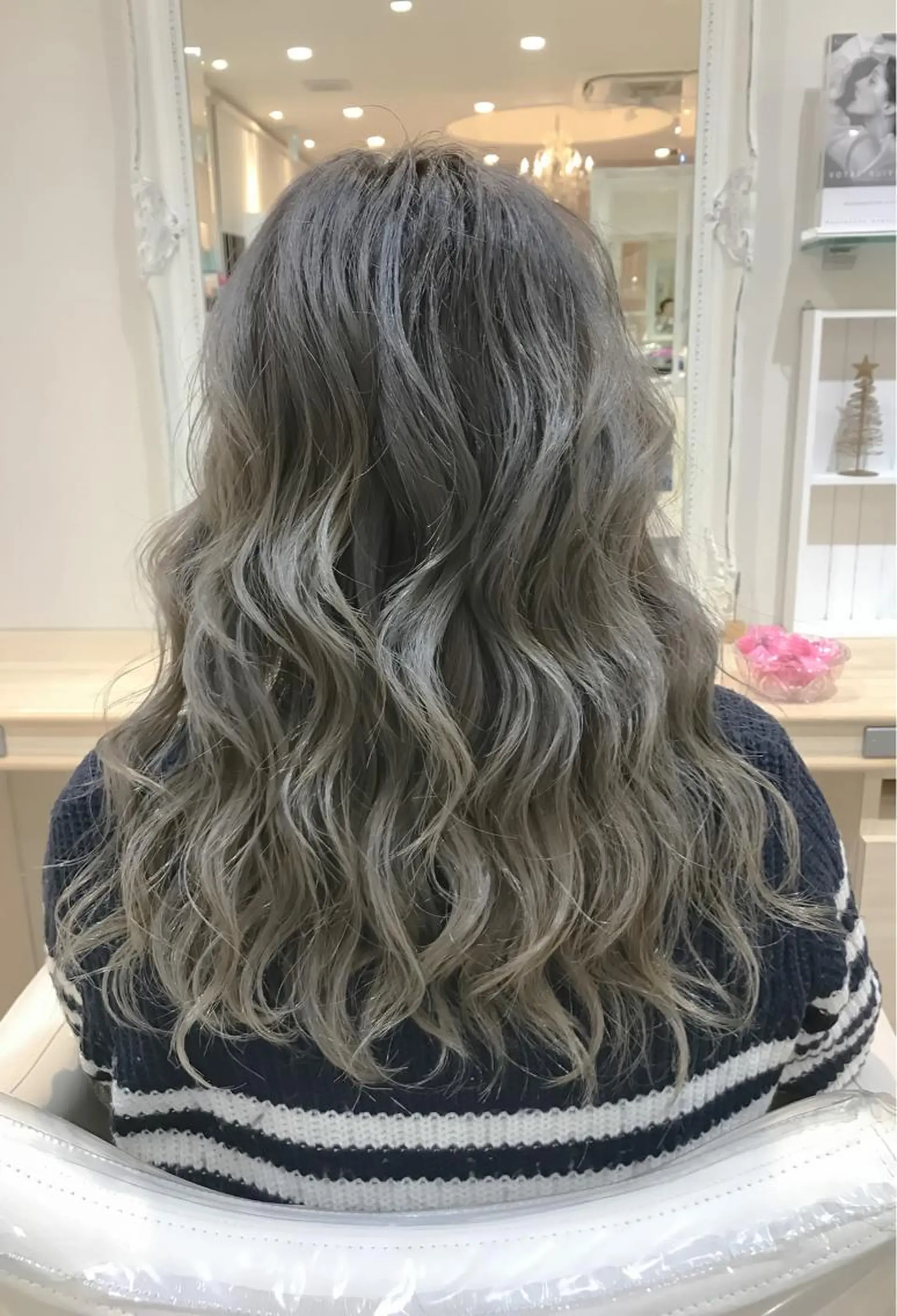 ミディアム カラー グラデーションカラー 内田 敦士のヘアスタイル