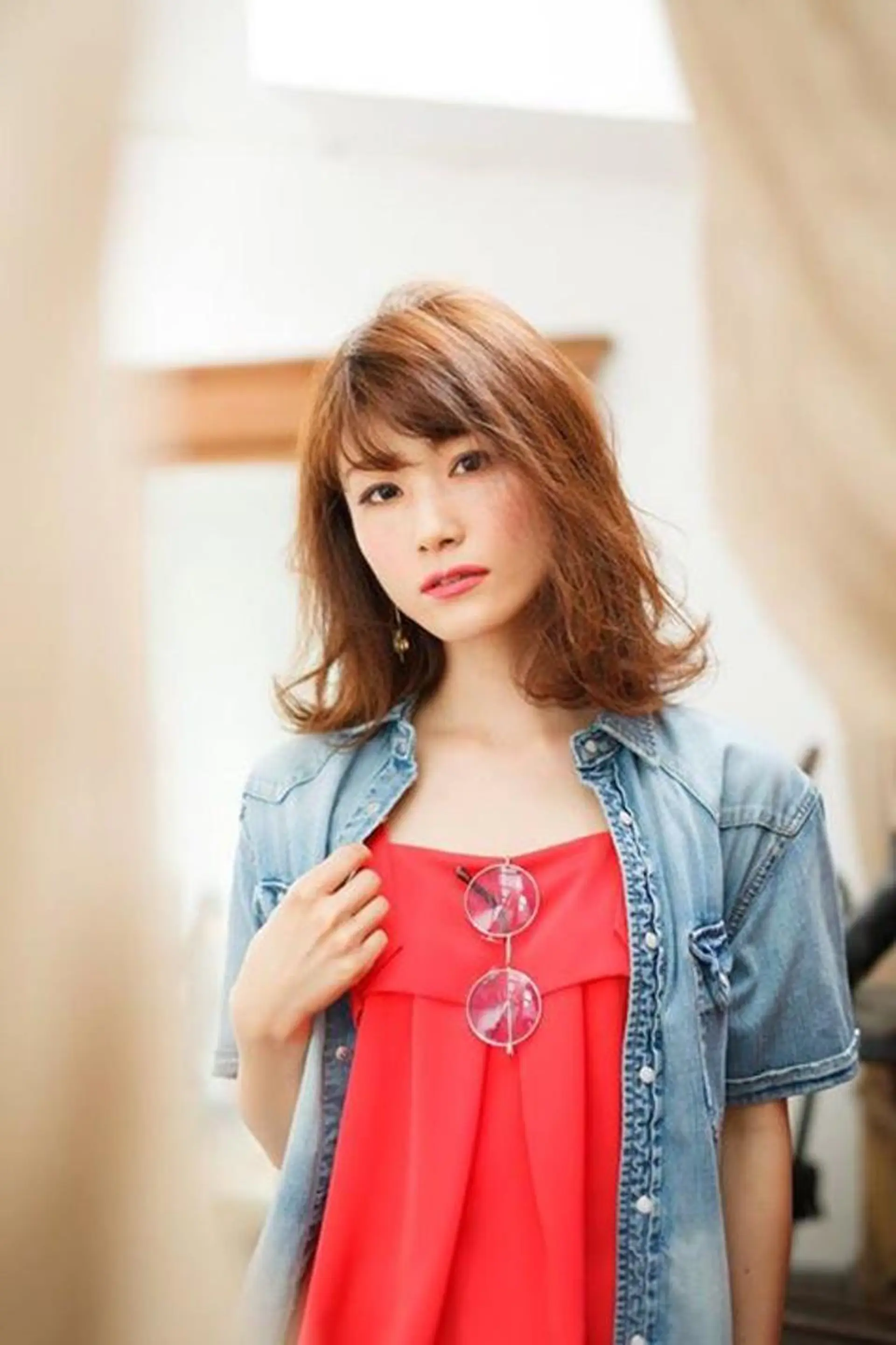 ミディアム カラー パーマ 外ハネヘア 舘野 太嘉宏のヘアスタイル