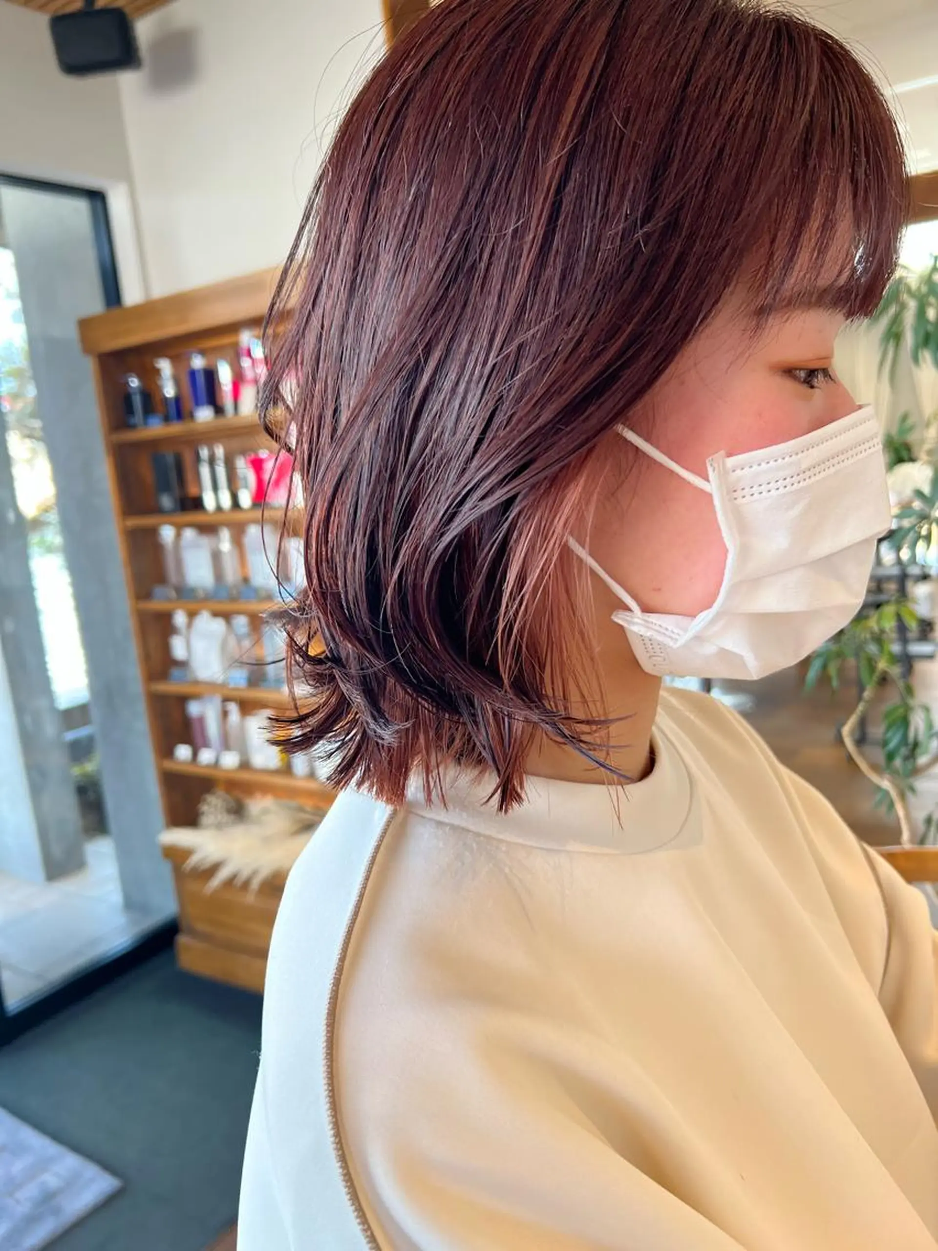 ミディアム カラー DEE okazakiのヘアスタイル