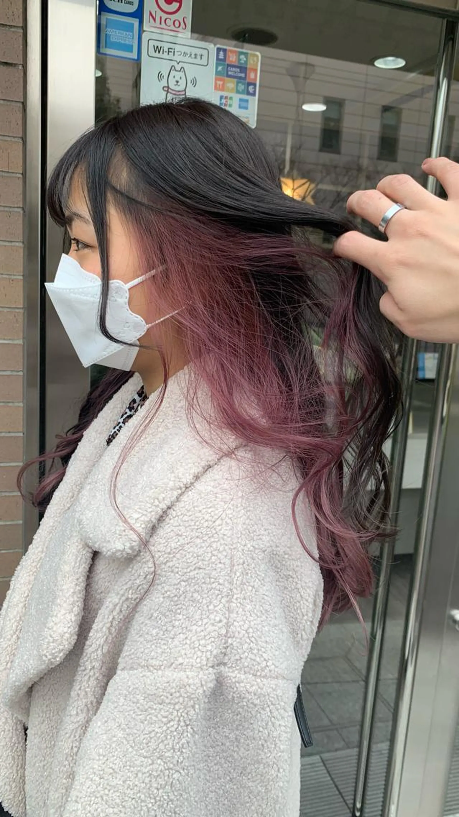 ロング カラー ブリーチ ピンクカラー 🌈re-room EIKI🇰🇷のヘアスタイル
