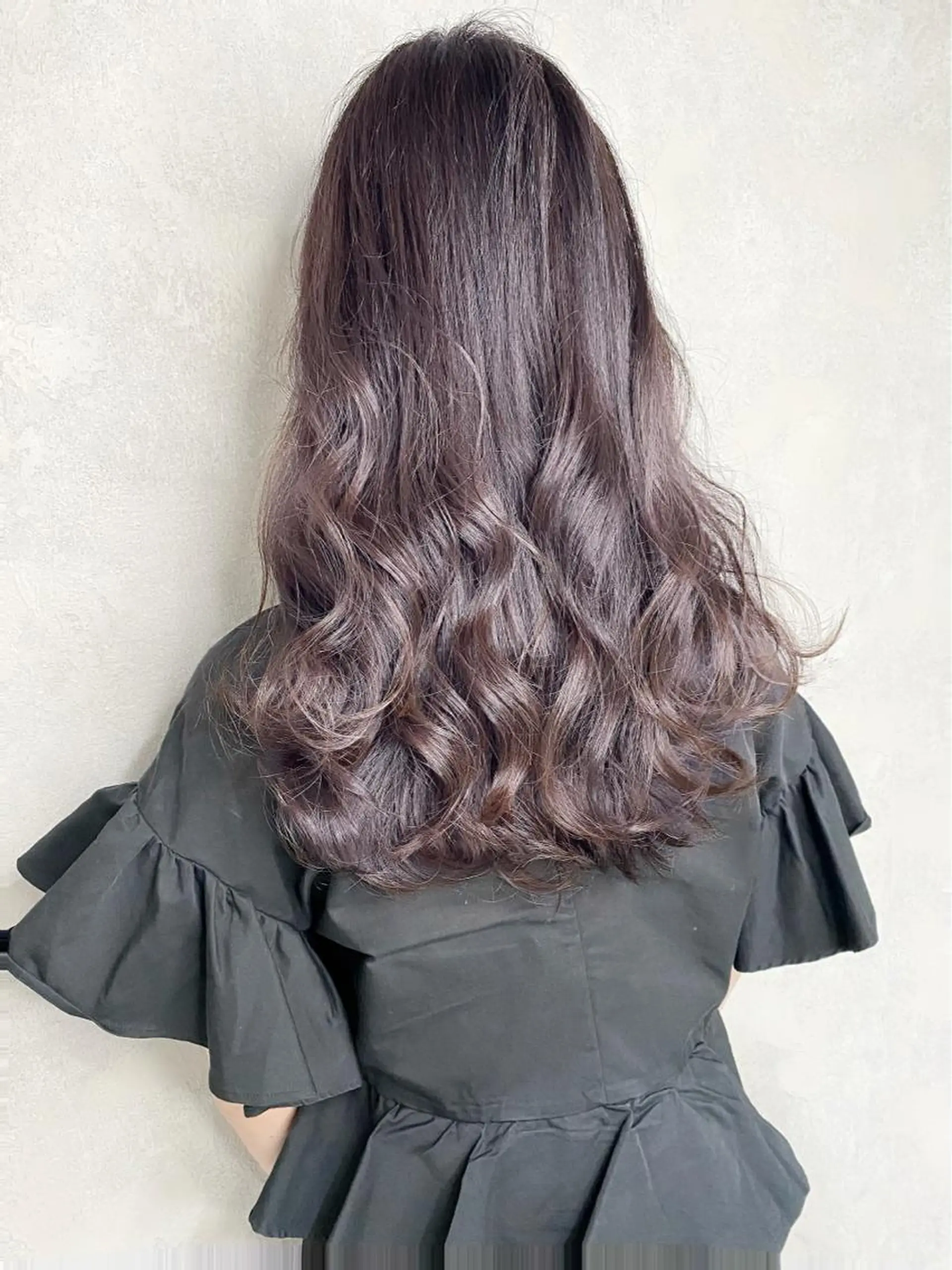 ロング カラー ハイライトカラー ハイトーンカラー インナーカラー ラベンダーカラー ハイライト カット ヘアカラー トリートメント 艶カラー YOSHIMURAのヘアスタイル