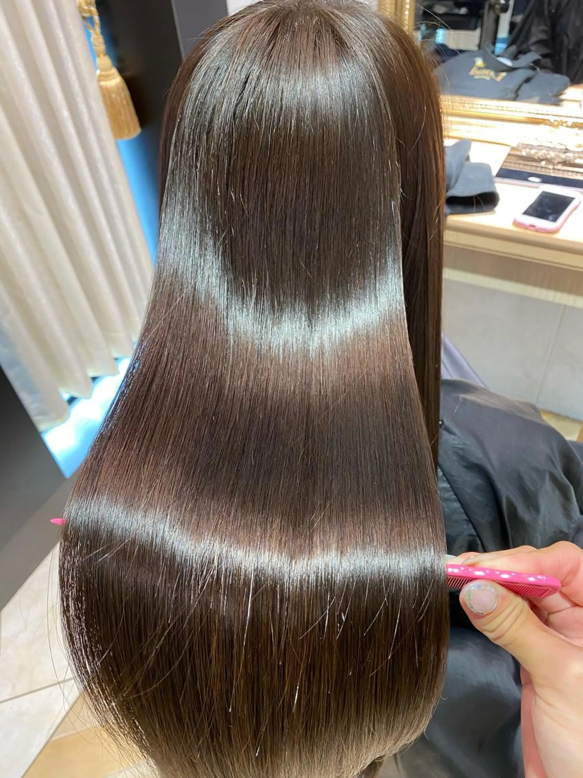 ロング ヘアカラー トリートメント 髪質改善 縮毛の達人 矢井由真のヘアスタイル