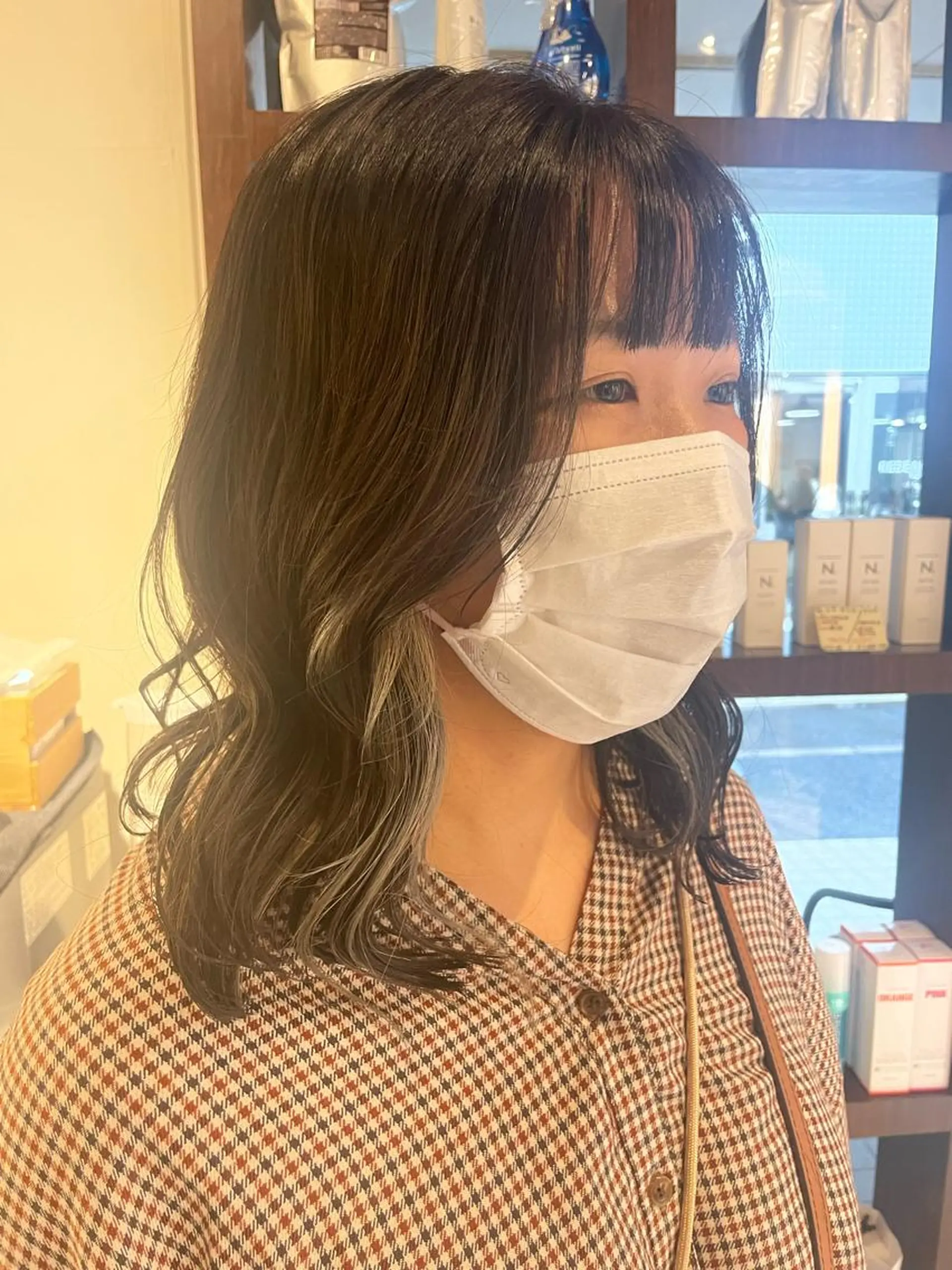 セミロング カラー シルバー カット ヘアカラー トリートメント しのはら まどかのヘアスタイル