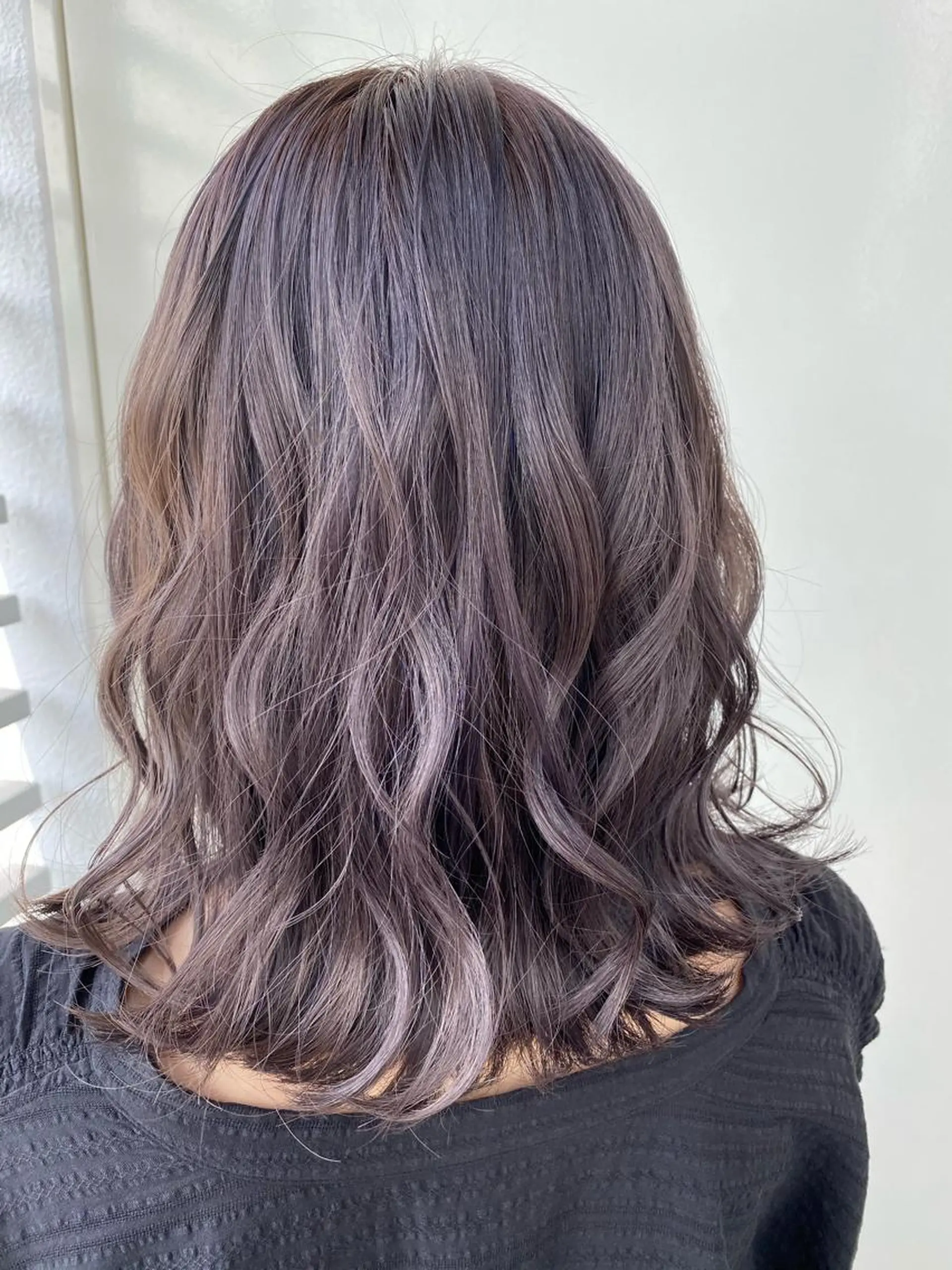 ミディアム カラー 韓国ヘア顔周りカット 艶髪ベージュtamaのヘアスタイル