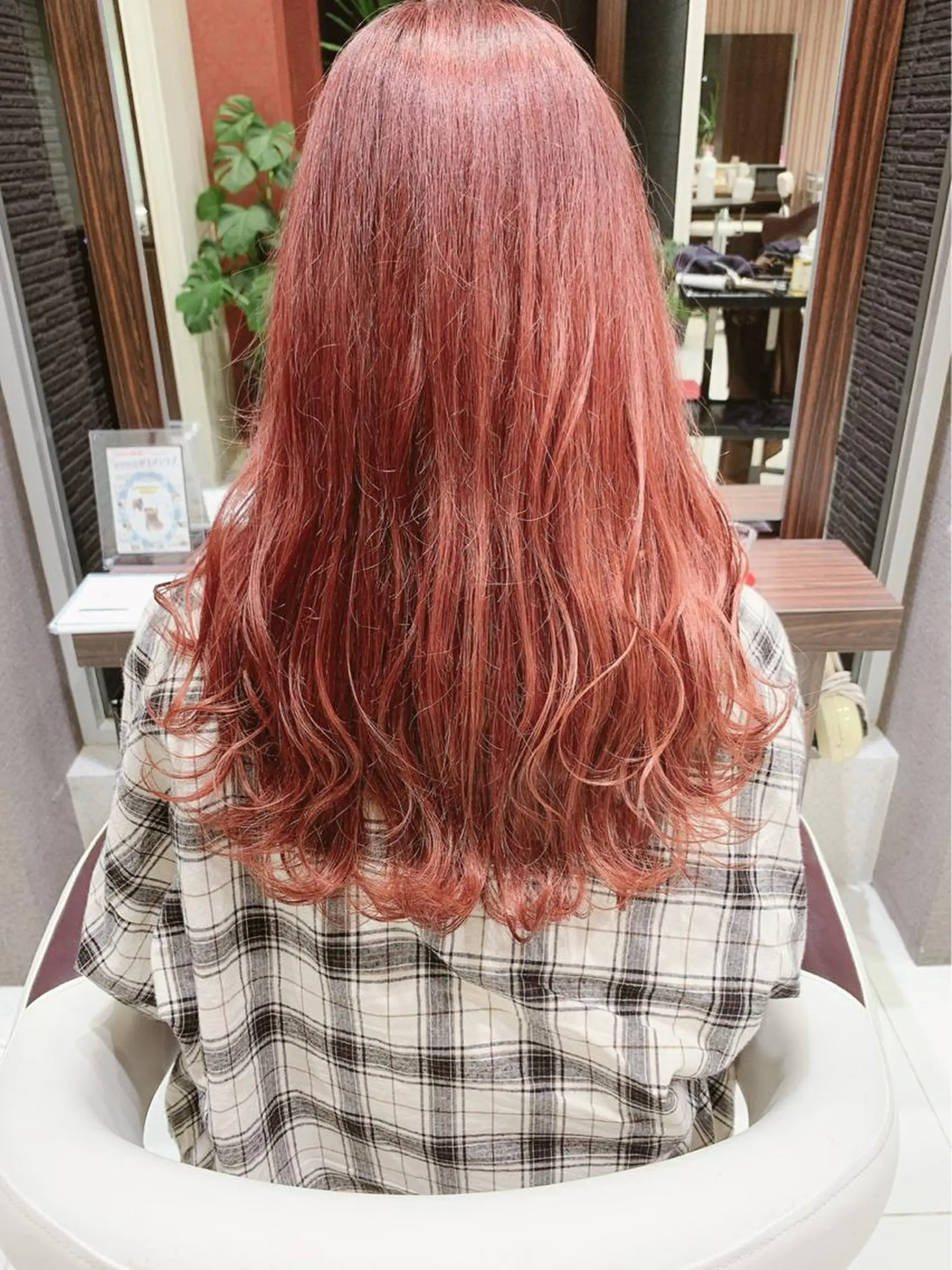 ロング カラー 坂井 水菜美のヘアスタイル