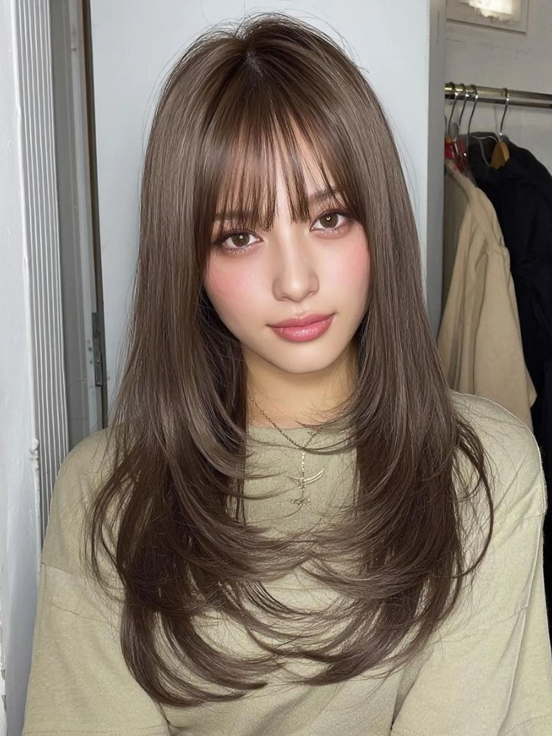 カラー ロング カット ヘアカラー ✂韓国レイヤー 🦋みやび🪽のヘアスタイル