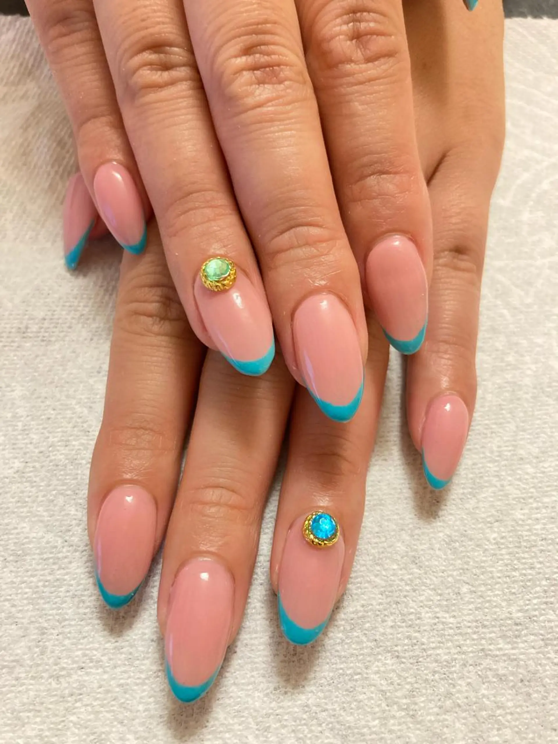 ネイル ECLAT エクラ所属・寺山 千鶴のネイルデザイン