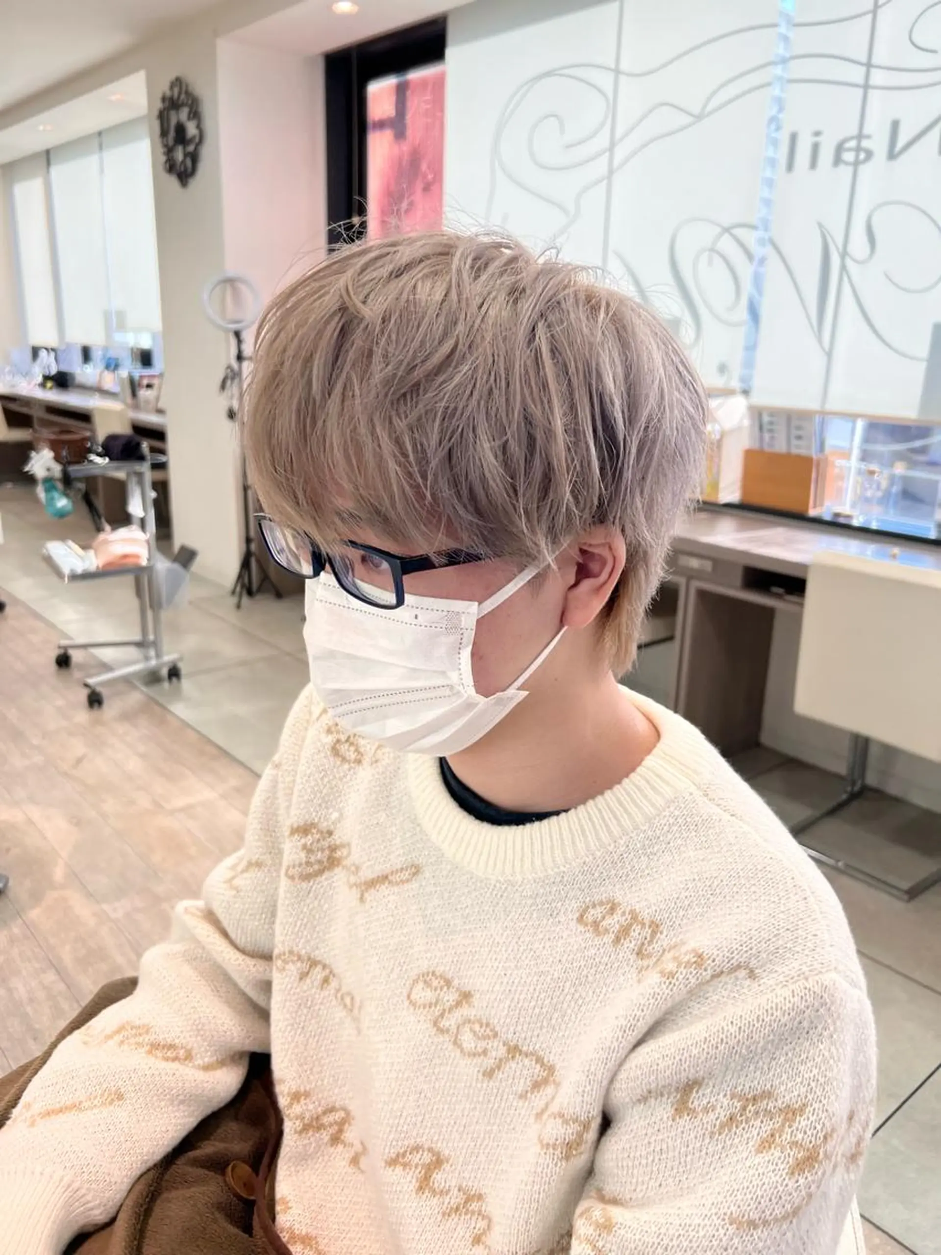 ミディアム カラー メンズ シルバー 柳澤 和也のヘアスタイル