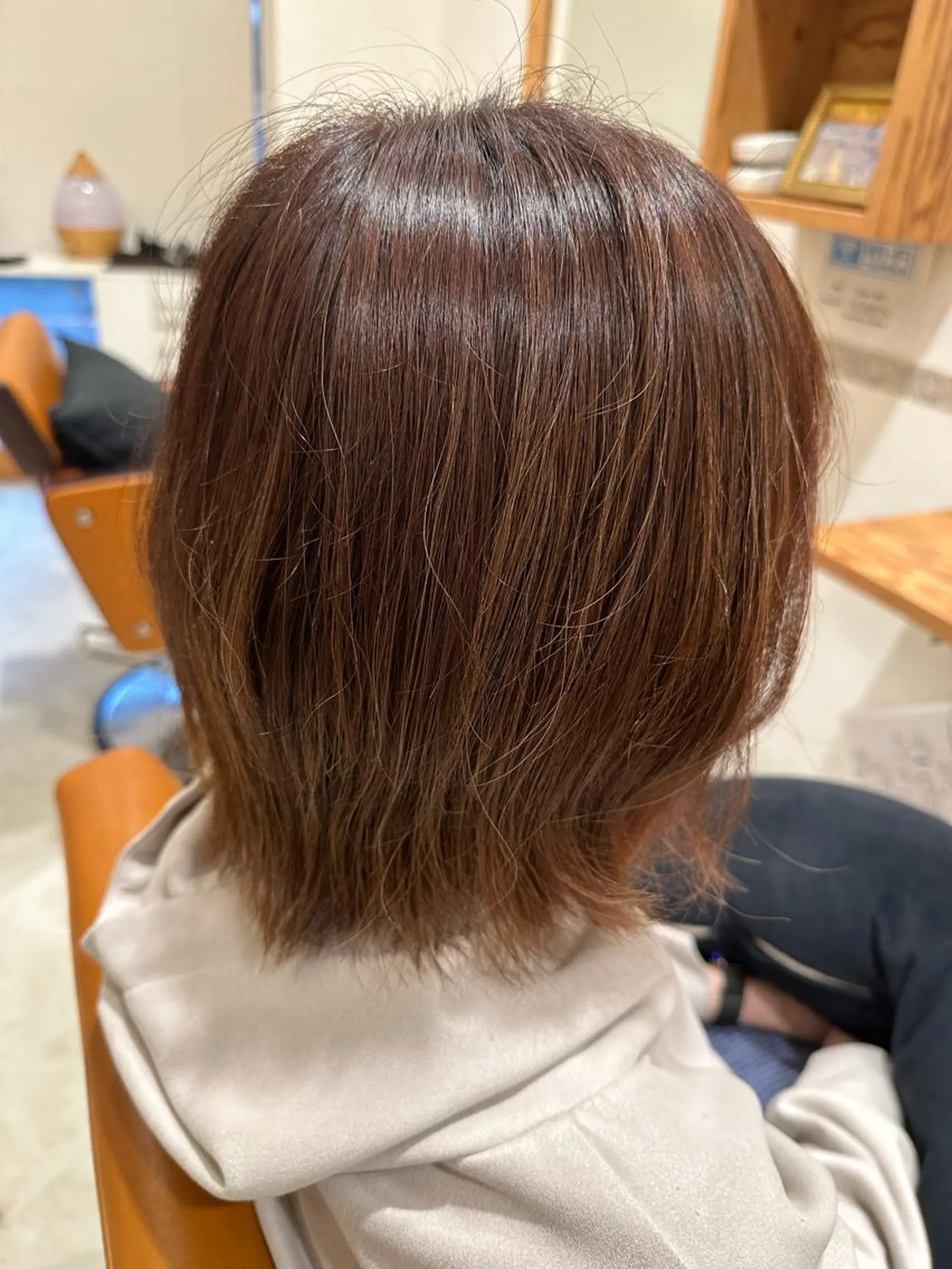 ミディアム カット ヘアカラー 式部 由美子のヘアスタイル