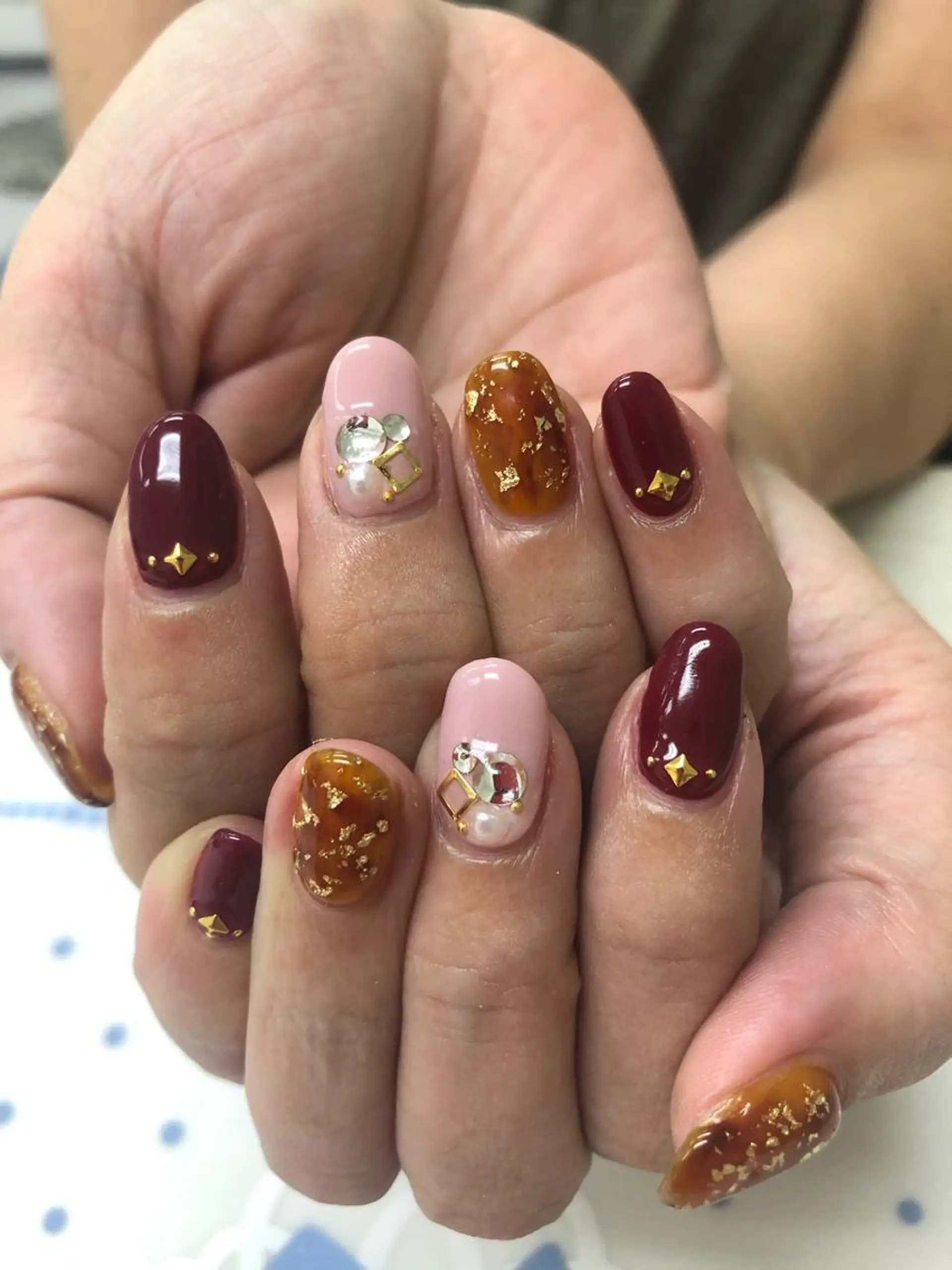 ネイル べっ甲ネイル 吉野✨ ネイルデザイナー✨のネイルデザイン