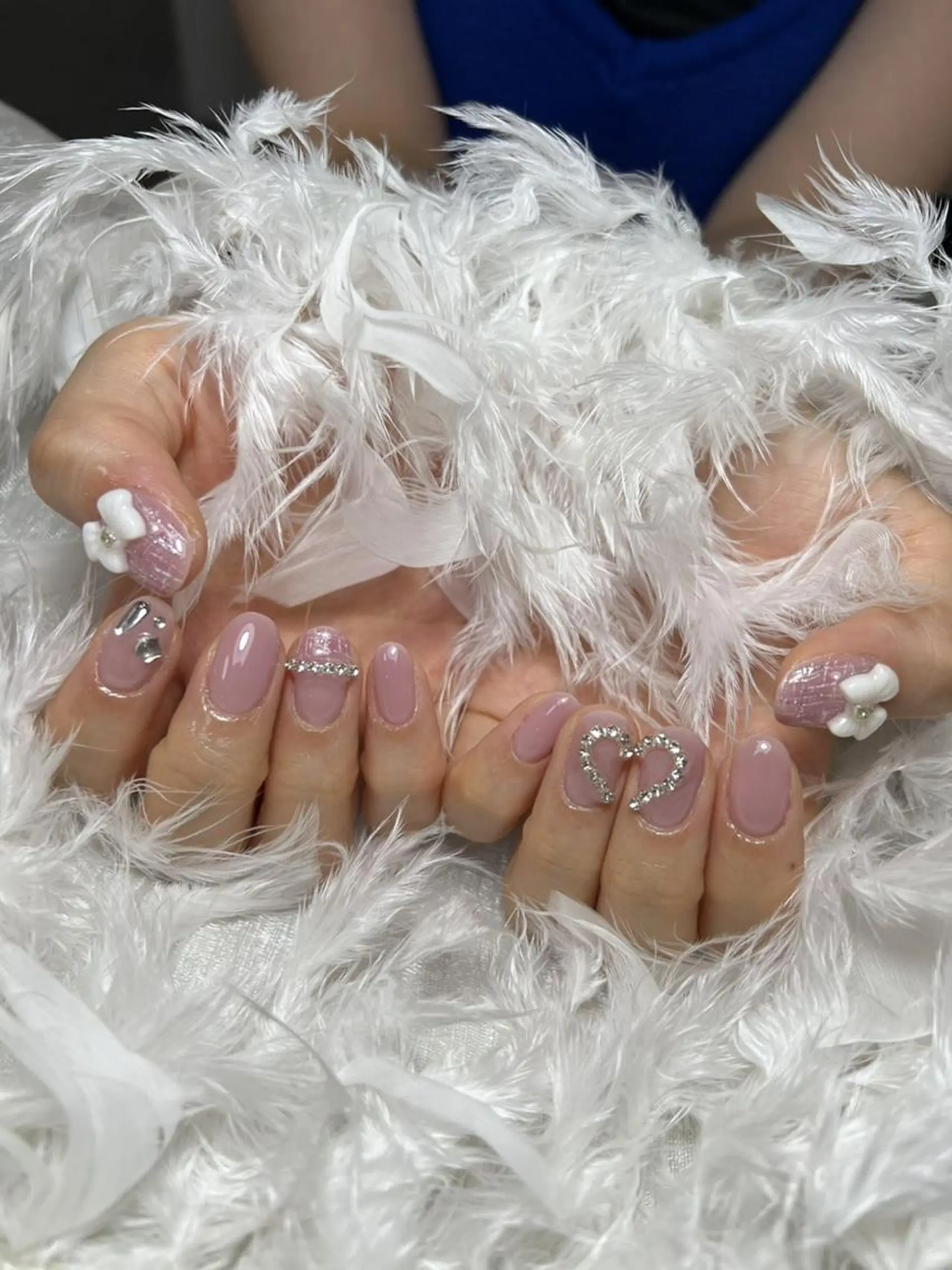 ネイル アートネイル オーロラネイル ガーリー キラキラネイル 韓国ネイル Nail Monsterのネイルデザイン