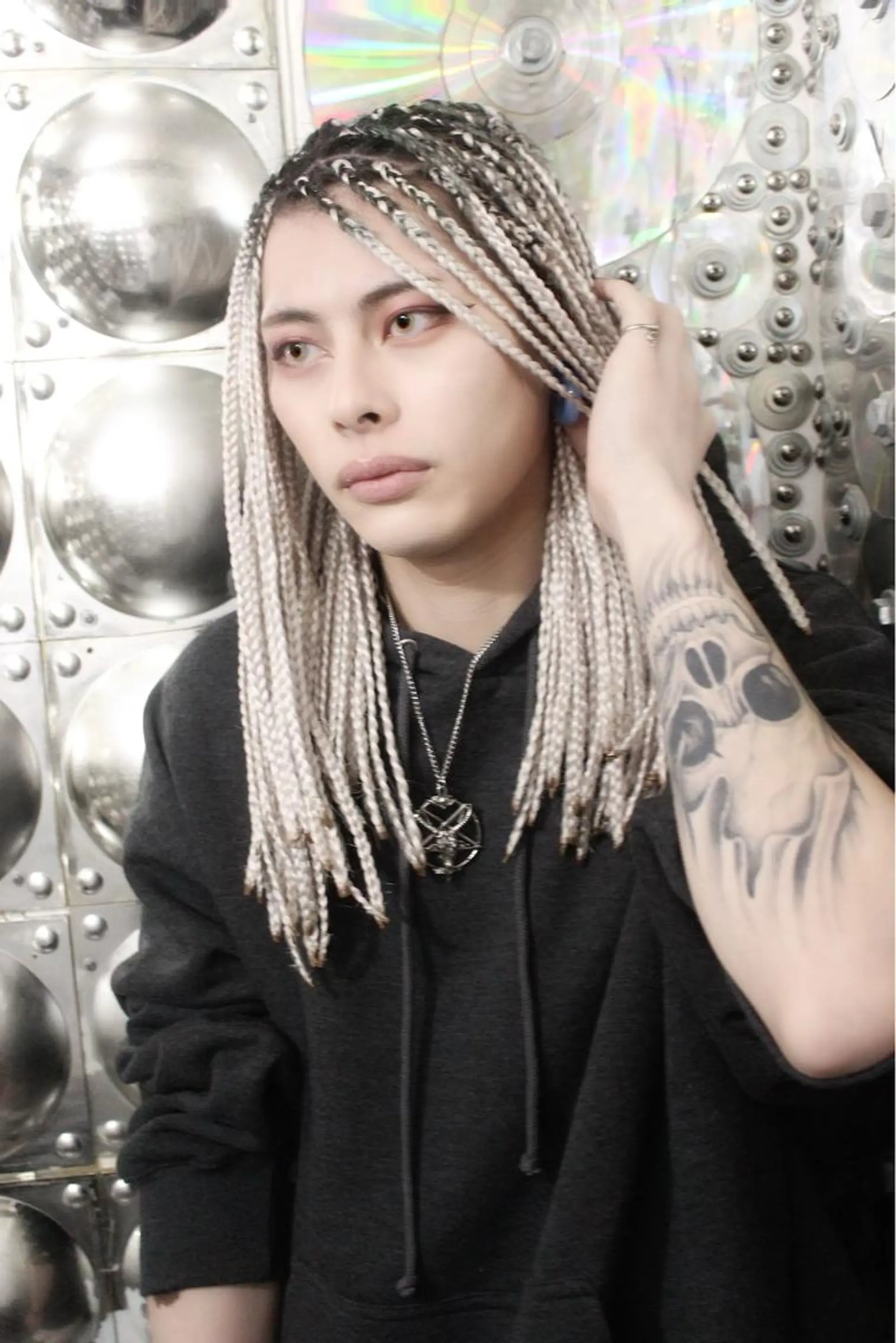 ロング カラー ヘアアレンジ haco+所属・🌈派手髪エクステ ブレイズ🌈ひろとのヘアスタイル