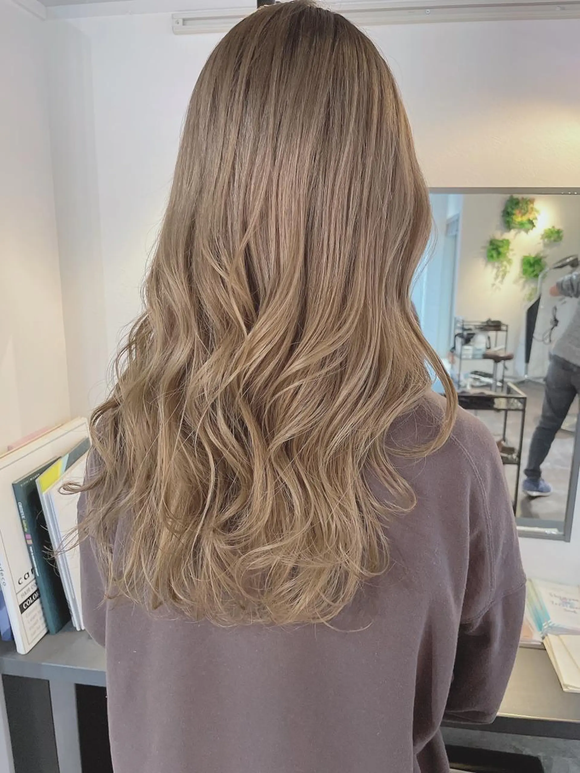 ロング カラー ベージュカラー ホワイトベージュ eyl ~ｴｲﾙ~所属・赤味消し髪質改善特化 🫧eyl西梅田🫧のヘアスタイル