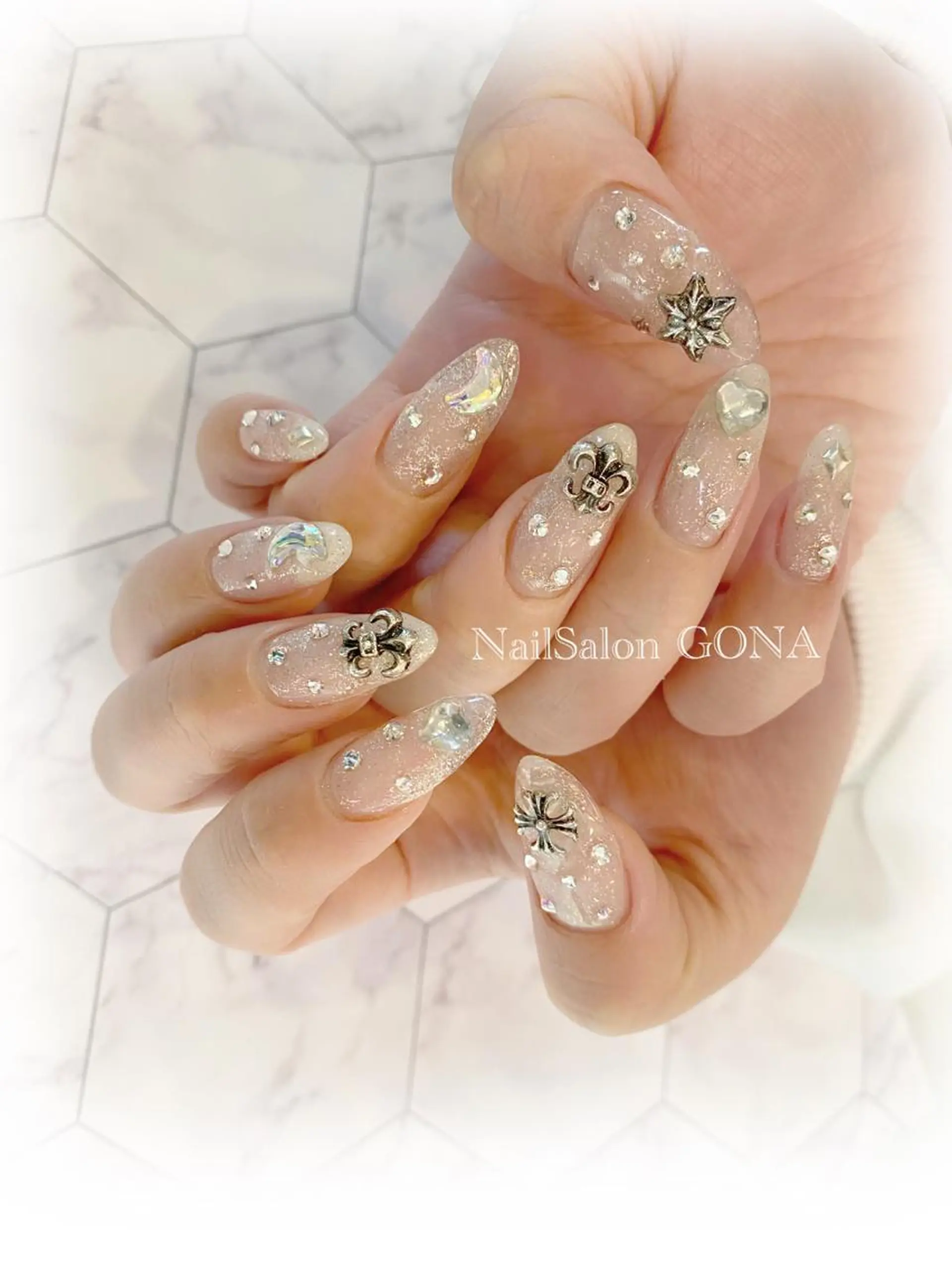 ネイル ネイルサロン& スクールGONAのネイルデザイン