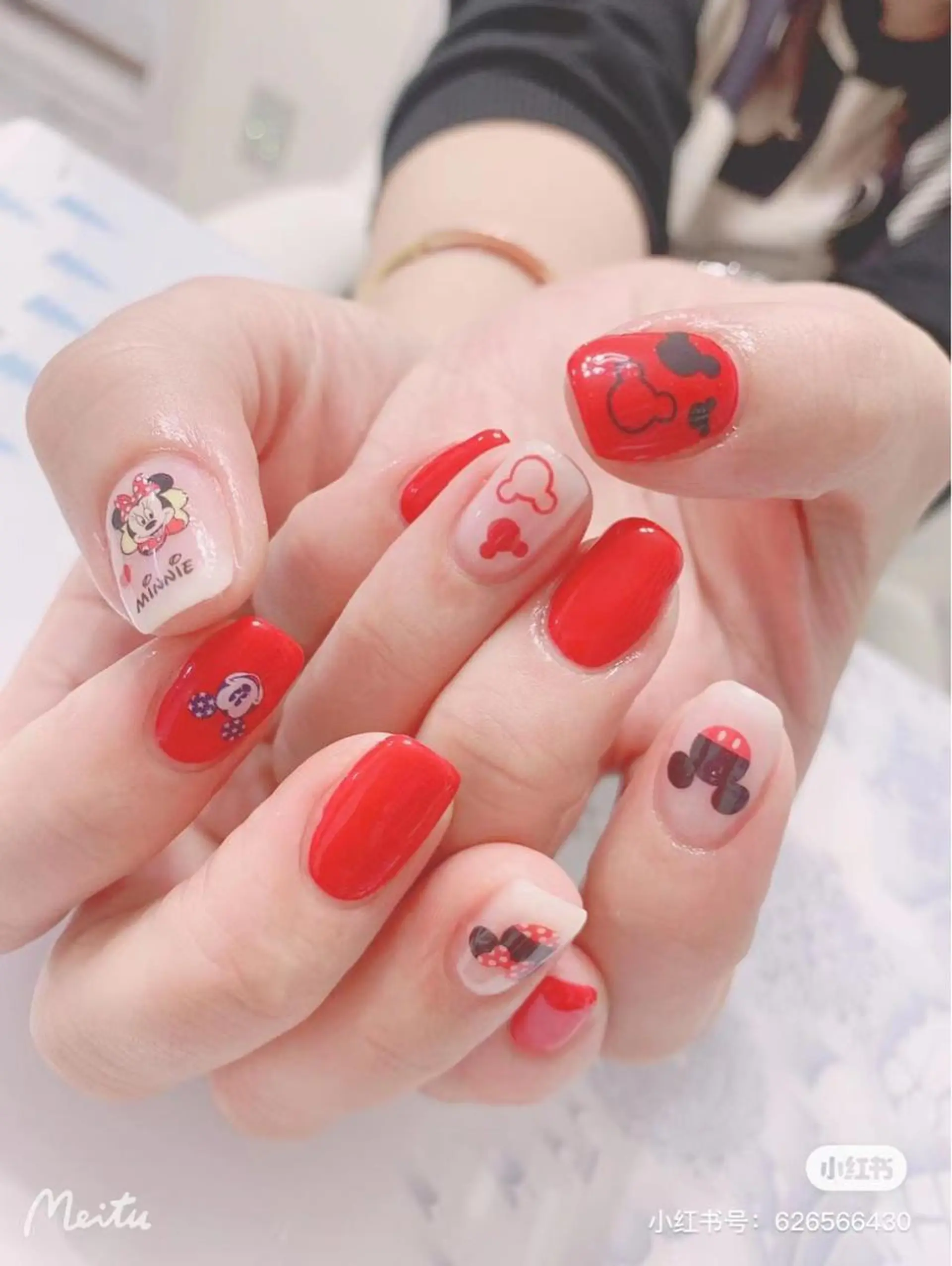 ネイル 菲菲ネイルサロン所属・FF フィフィネイルサロンのネイルデザイン