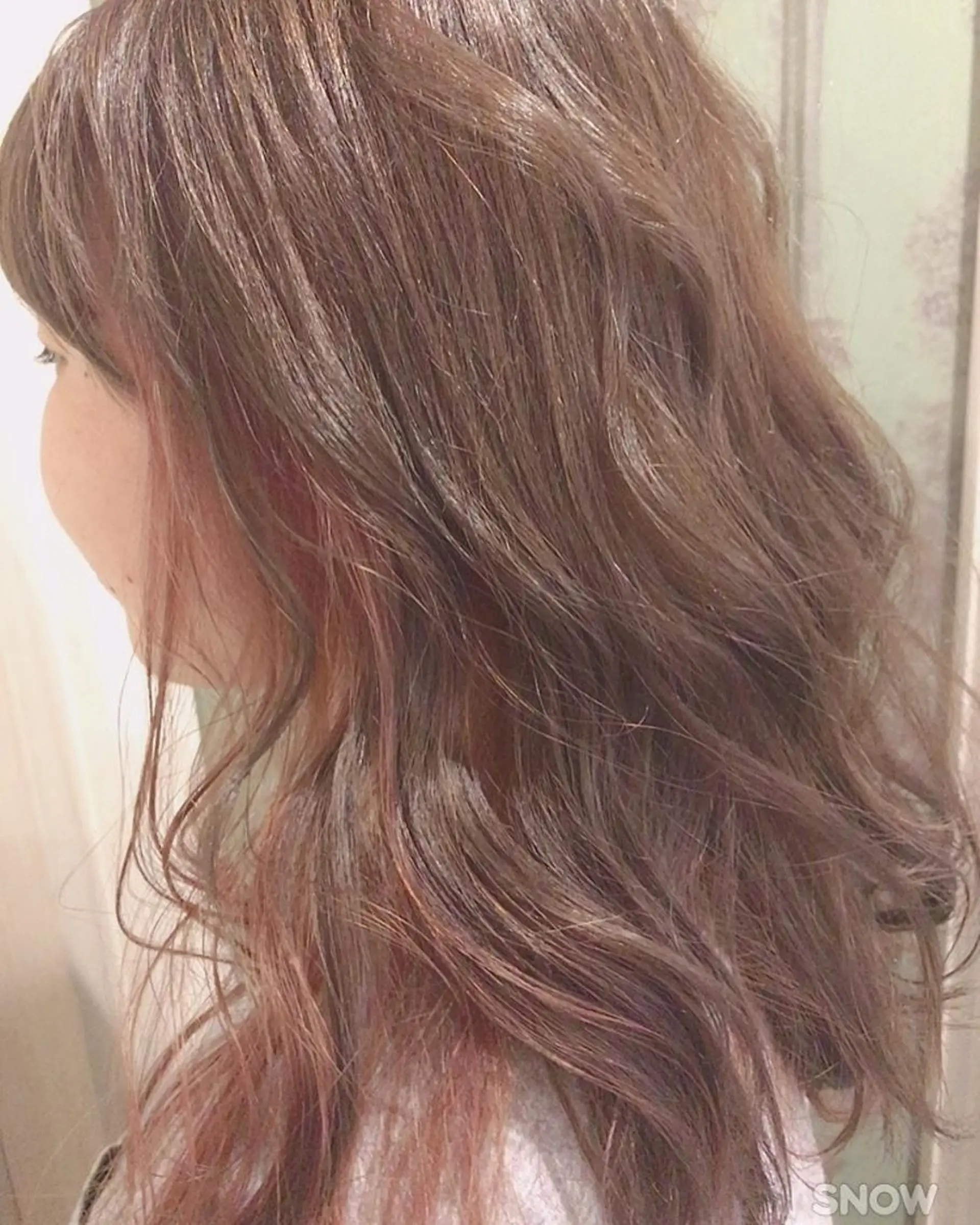 カラー アッシュ インナーカラー ピンクカラー 嶋村夏実🌼レイヤー 🌸白髪ぼかしのヘアスタイル