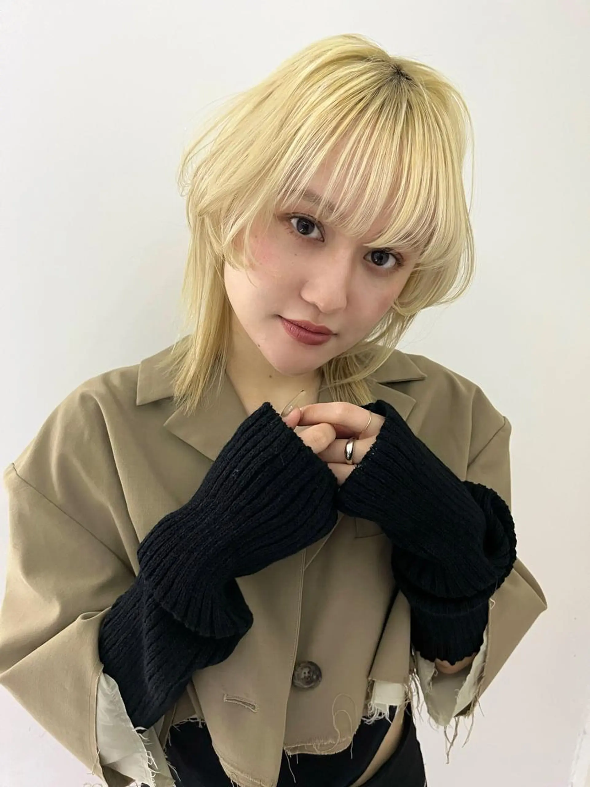 ミディアム カラー ブリーチ 抜きっぱなしブロンド ブロンド カット ヘアカラー トリートメント 🩷ハイトーン透明感 レイヤー🩷ユリカのヘアスタイル