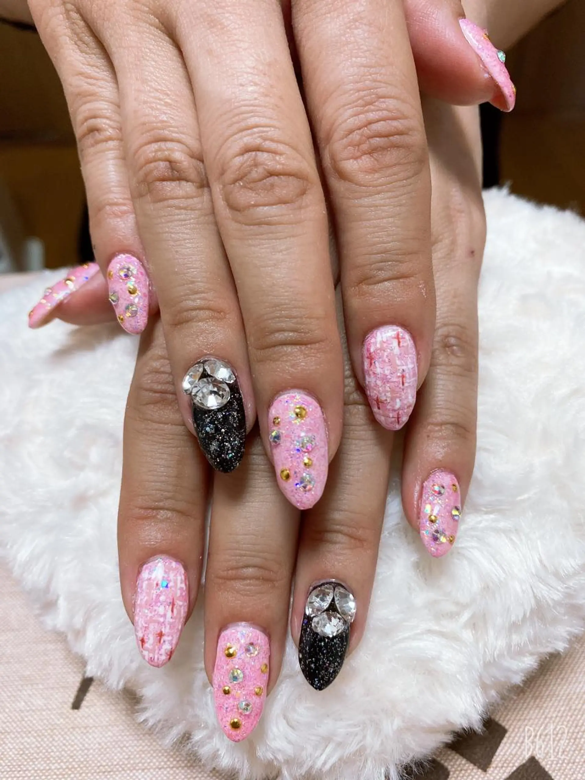 ネイル The Best Beauty受付担当のヘアスタイル