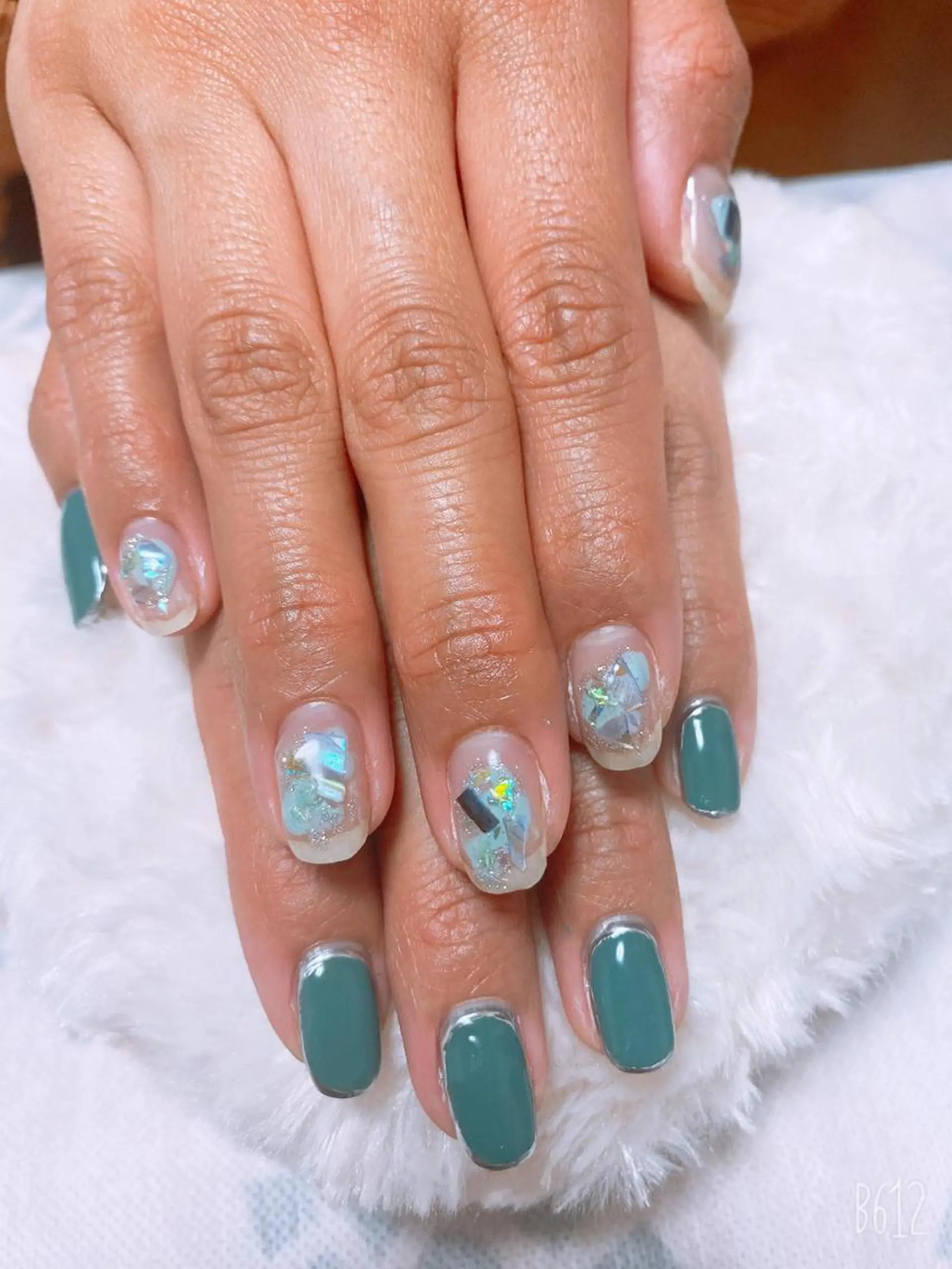 ネイル The Best Beauty受付担当のヘアスタイル