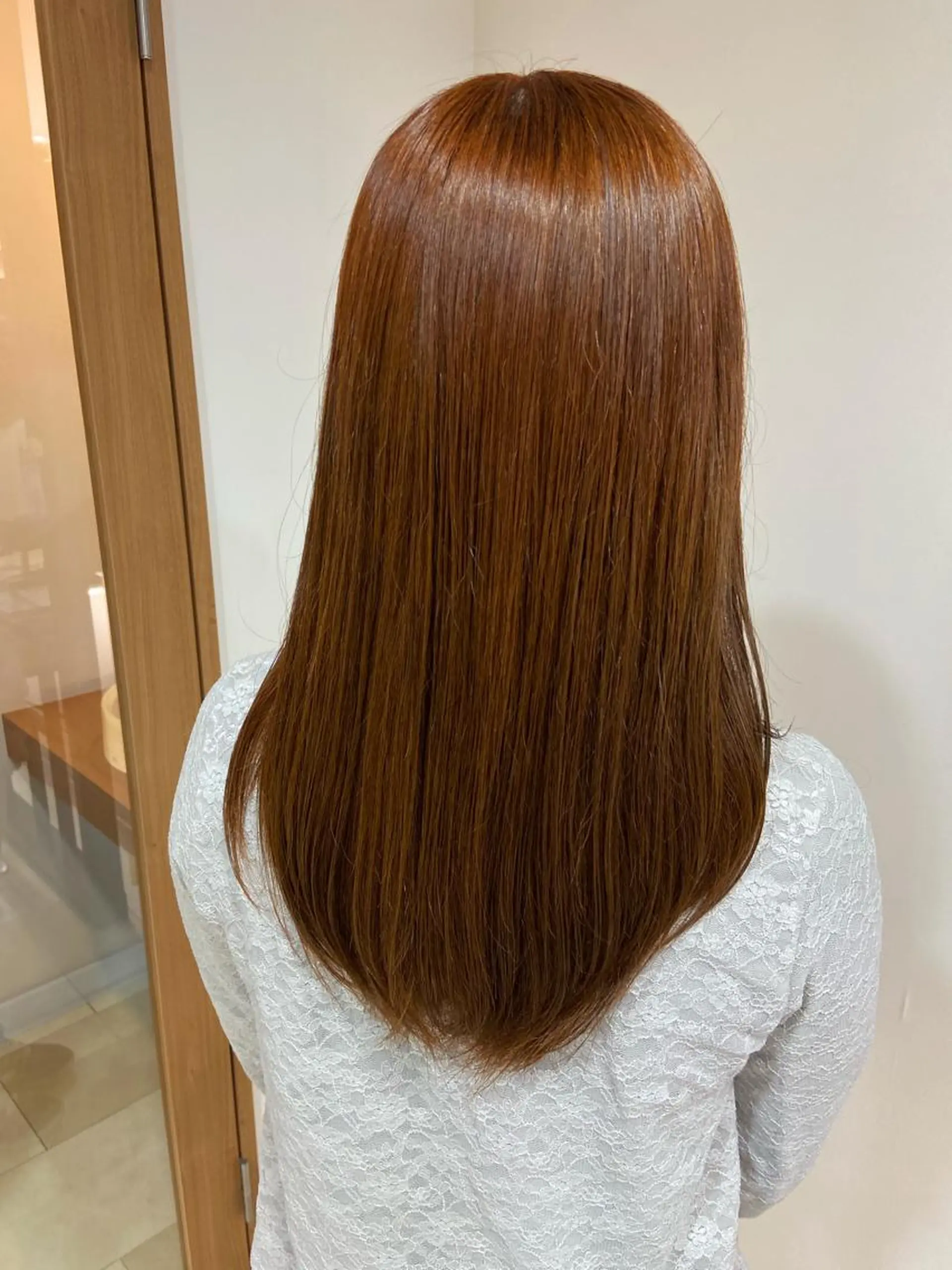 セミロング カラー ブリーチ ブリーチなしカラー オレンジ Stella hair mode所属・ステラヘアモード 井澤元樹のヘアスタイル