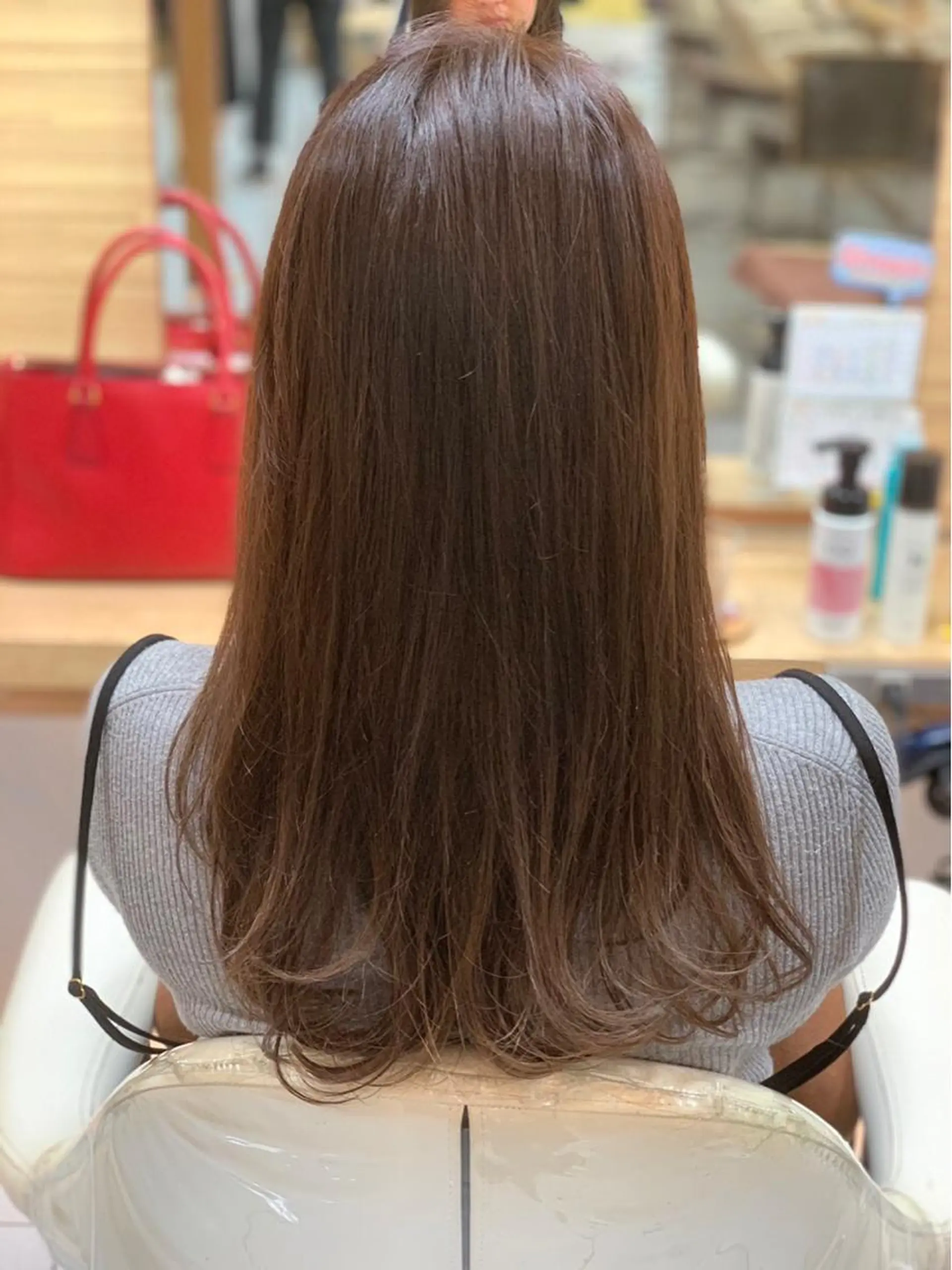 セミロング カラー 透明感カラー イルミナカラー トリートメント 髪質改善/縮毛矯正 /ブリーチ矯正/岡部のヘアスタイル