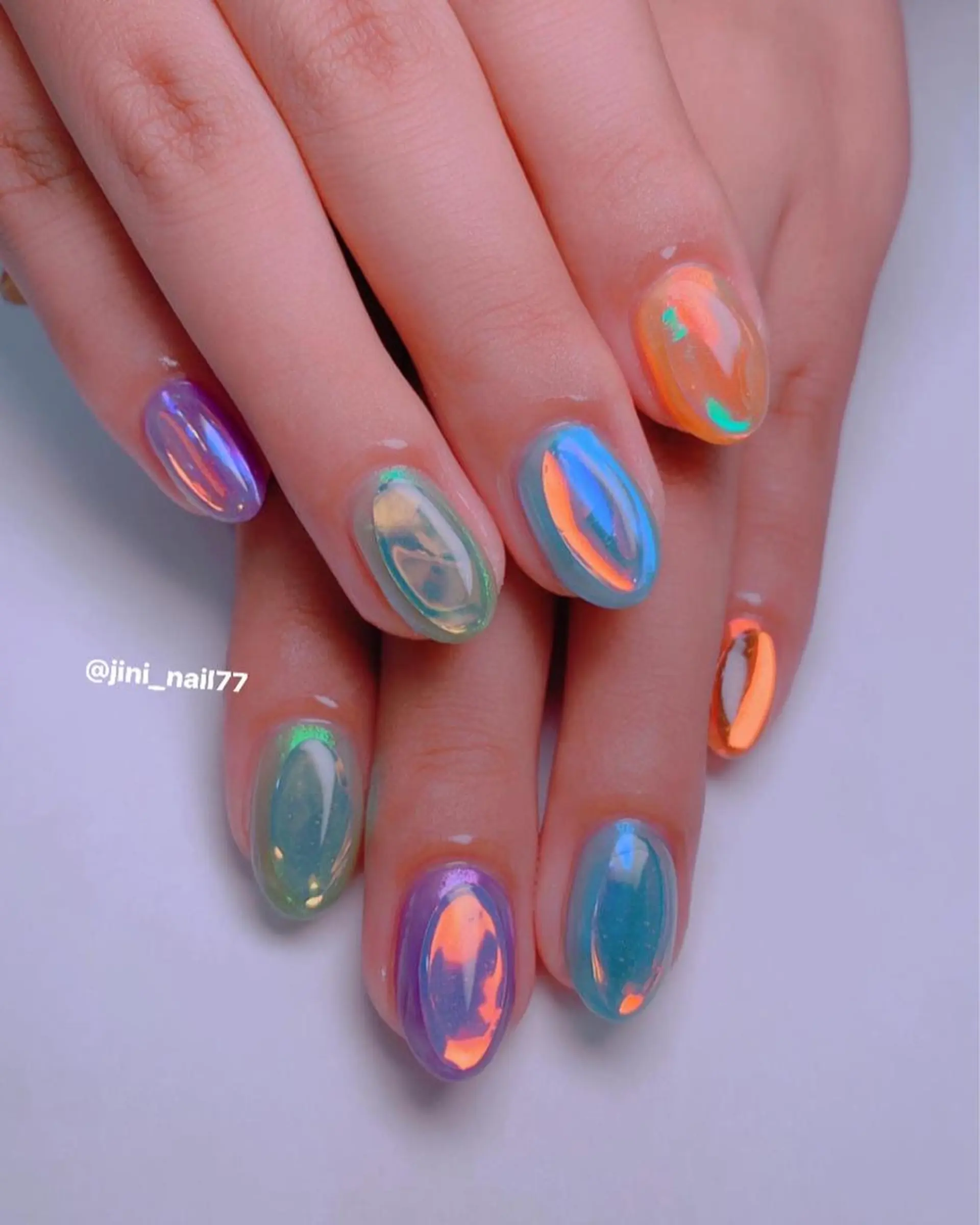 ネイル JINI NAIL所属・ジニ ネイルのネイルデザイン