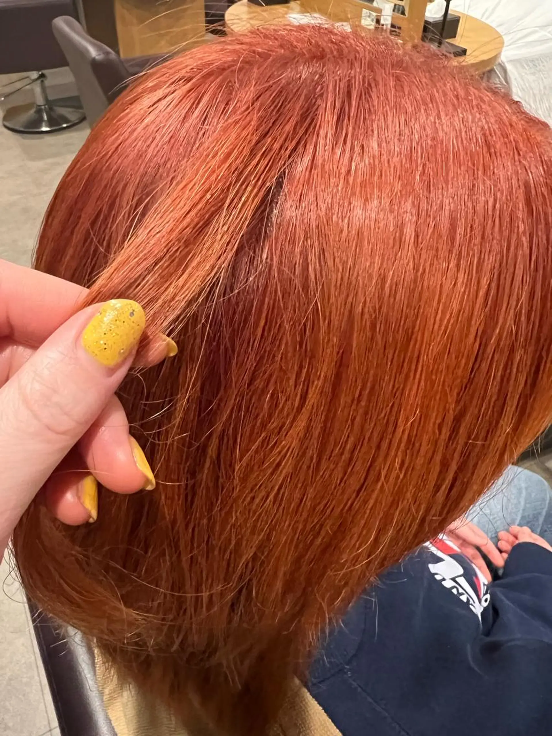 ミディアム カラー ブリーチ オレンジ カット ヘアカラー uhair滝ノ水店所属・和田 咲乃のヘアスタイル