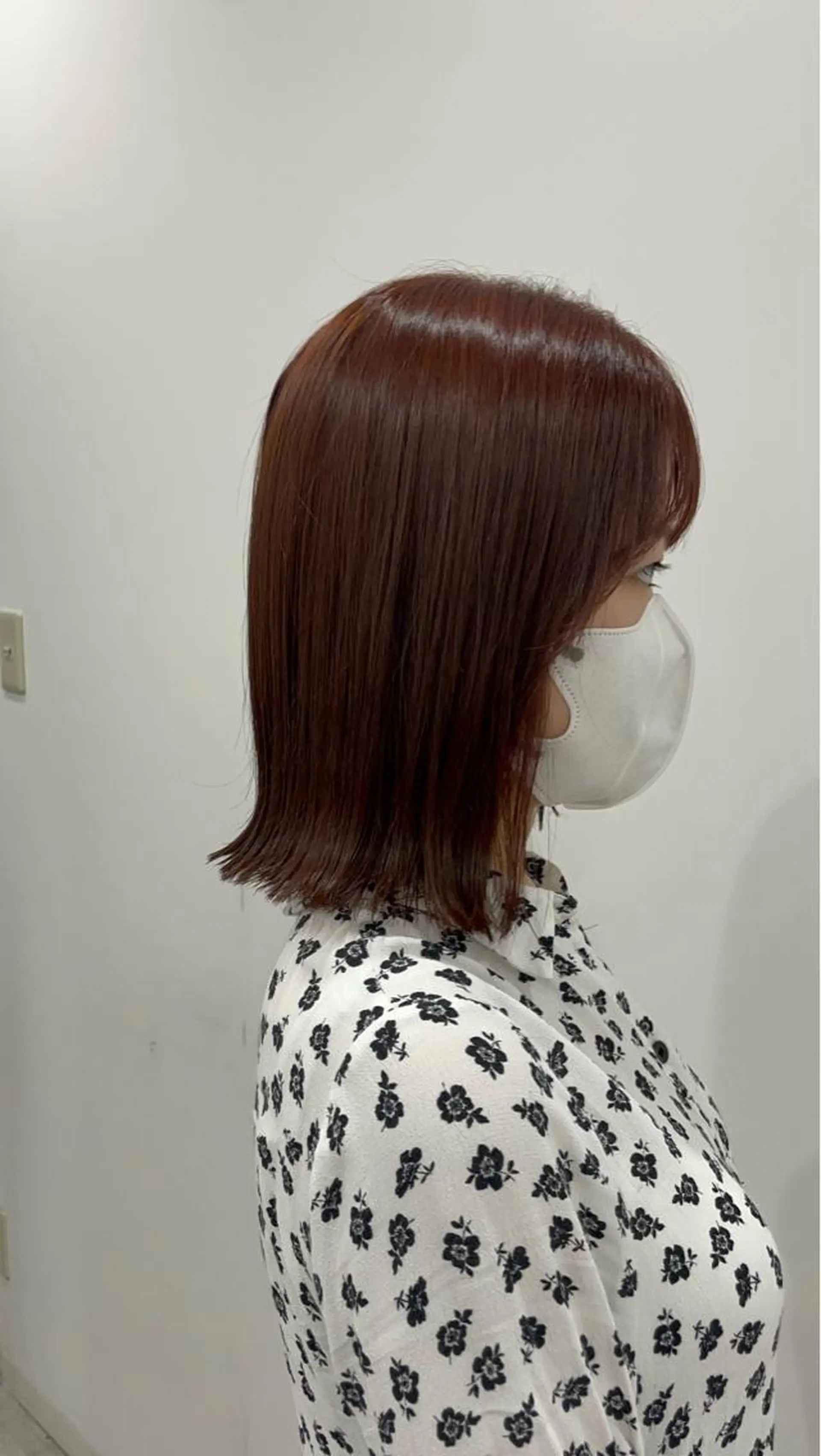 ミディアム カット ヘアカラー トリートメント ニシザカ マナのヘアスタイル