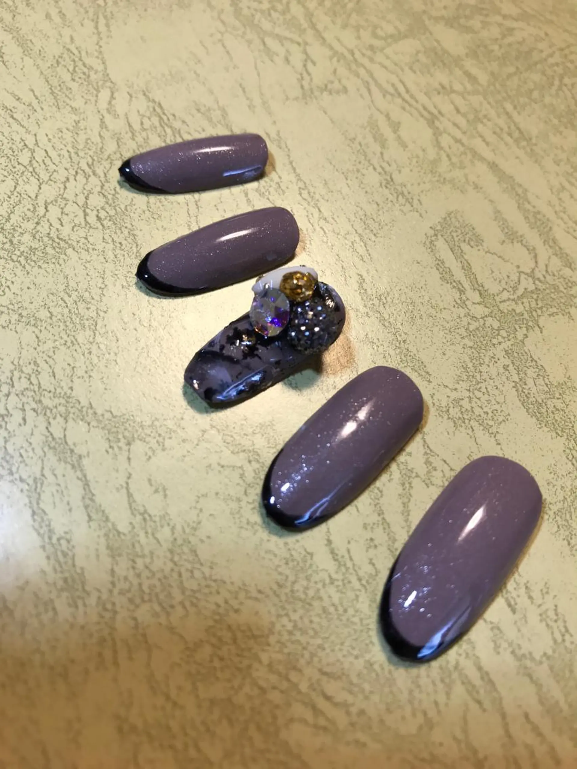 ネイル フレンチネイル ハンドネイル nail salon Neige所属・nail salon Neigeのネイルデザイン