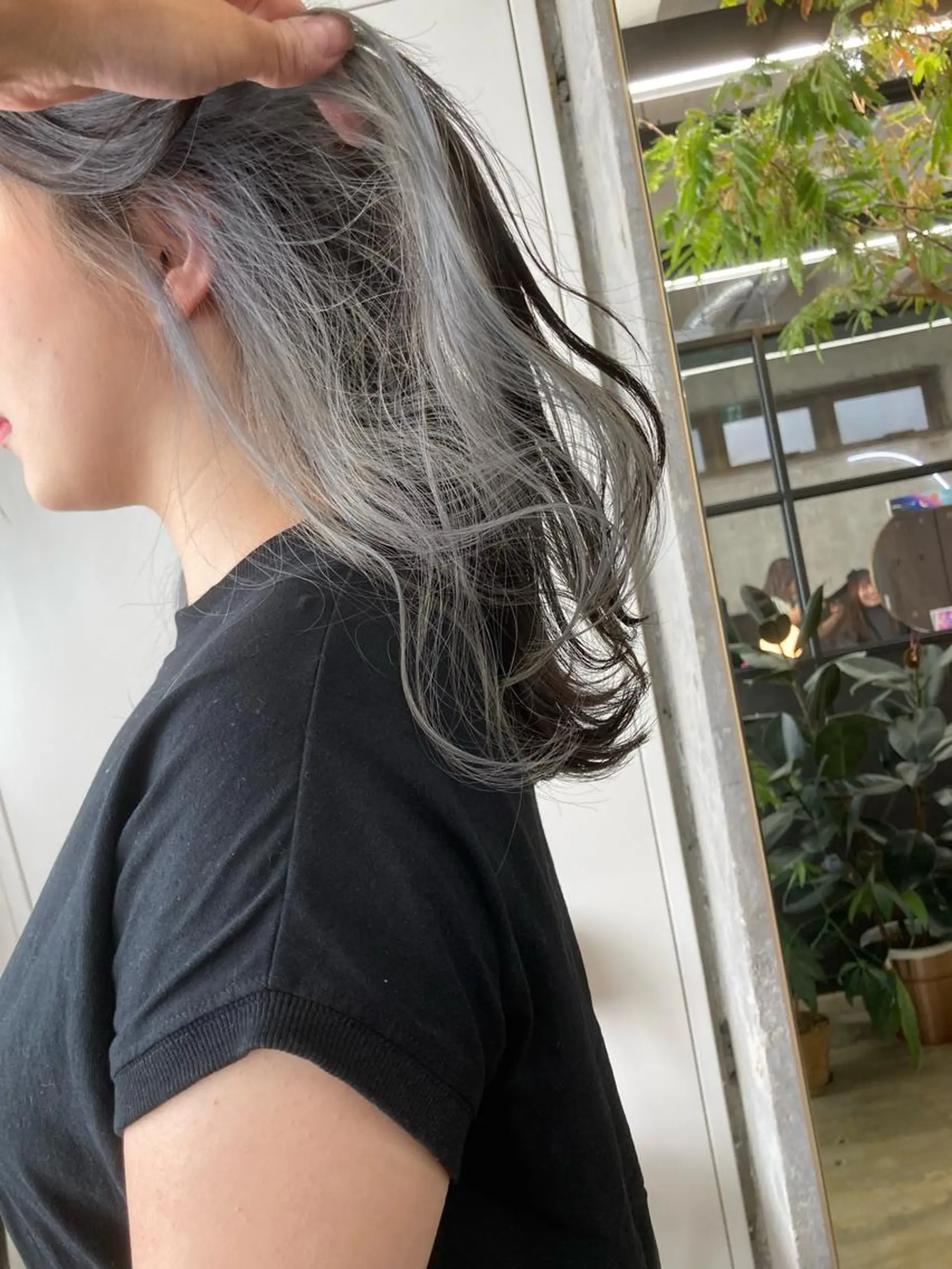 セミロング カラー ブリーチ グレージュ 小木曽智美 /ボブ/ショートのヘアスタイル