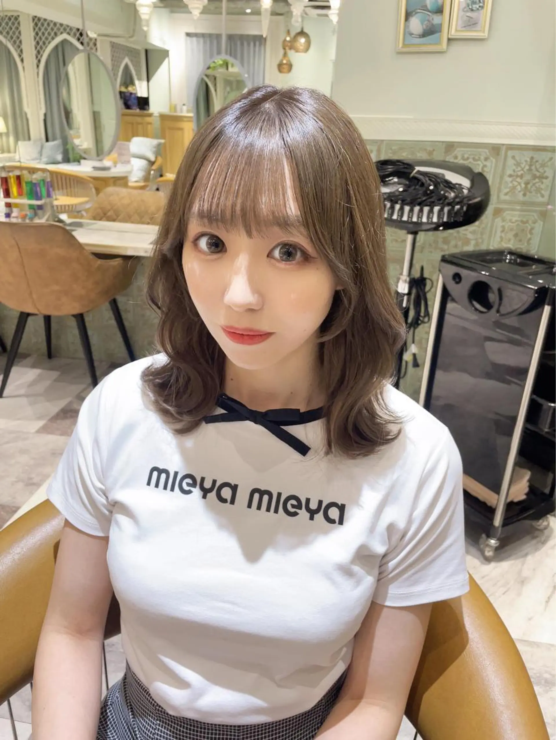 ミディアム カラー ベージュカラー 黒髪 ブリーチ ブルーカラー ブルーブラック カット ヘアカラー トリートメント 木屋元一/透明感 /レイヤー/顔まわりのヘアスタイル