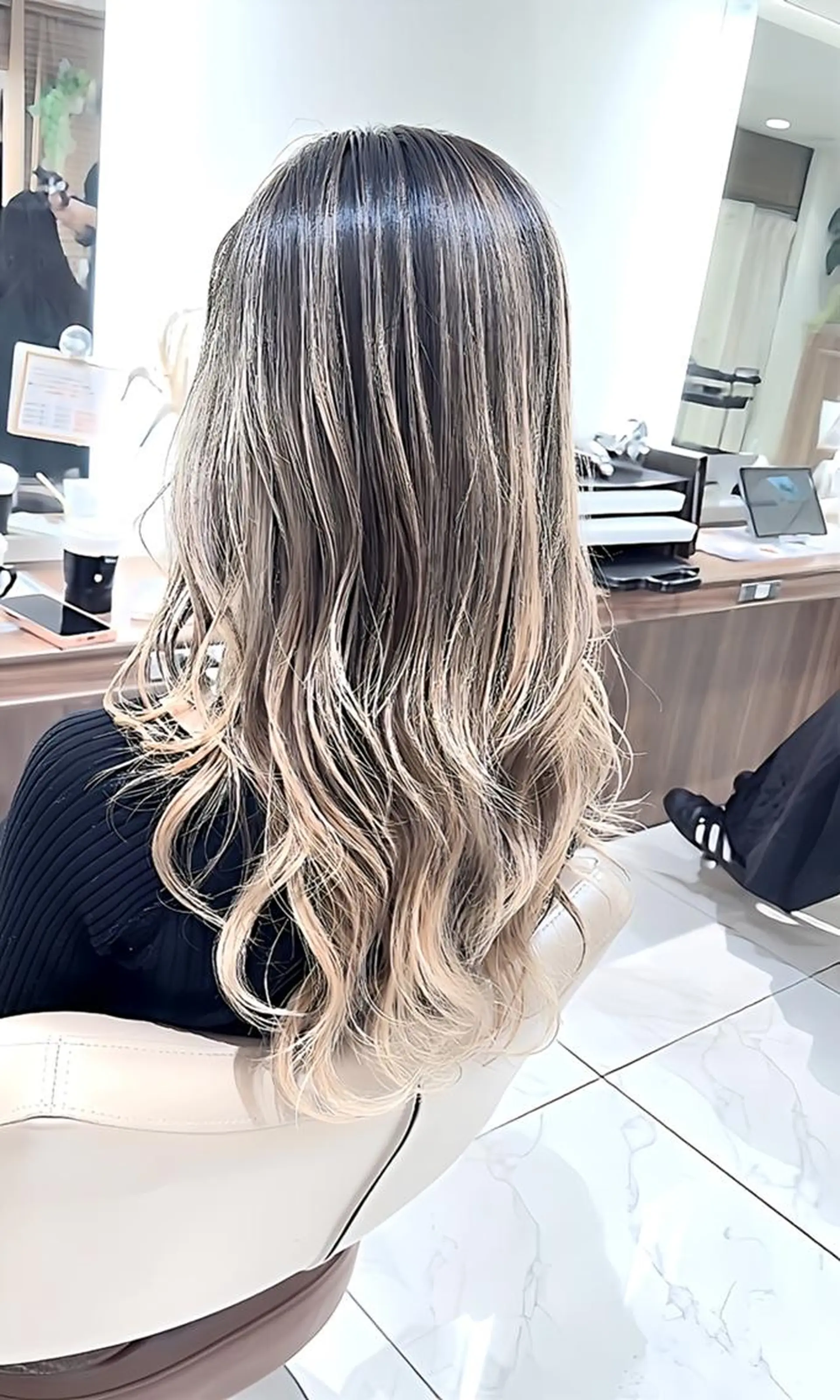 セミロング カラー バレイヤージュ 髪質改善 レイヤーカット ヘアカラー トリートメント 大宮/バレイヤージュ 髪質改善/澤田隆誠のヘアスタイル