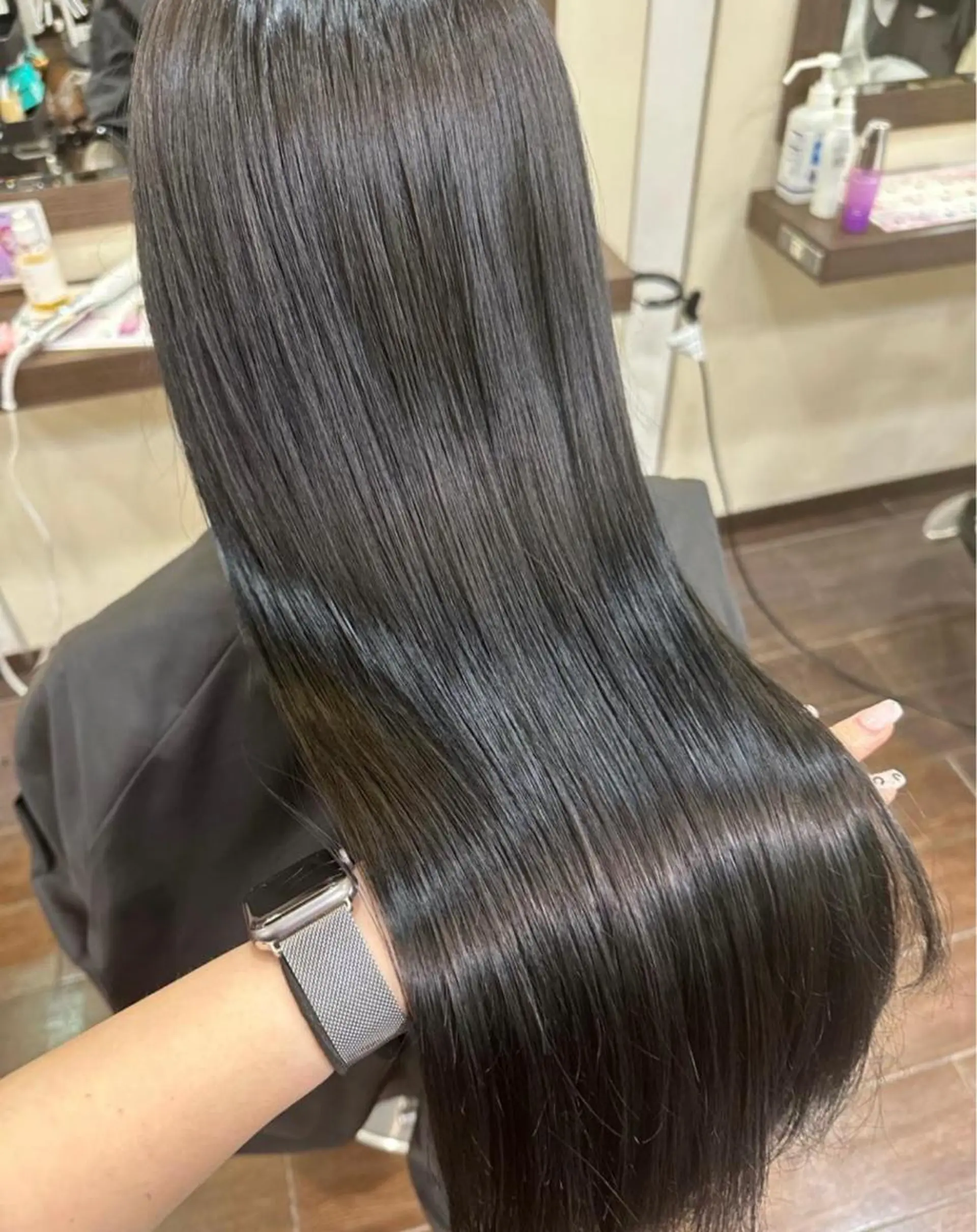 ロング カラー ベージュカラー 黒髪 ブリーチ ブルーカラー ブルーブラック 縮毛矯正 酸性ストレート 🤍🎀honokaのヘアスタイル