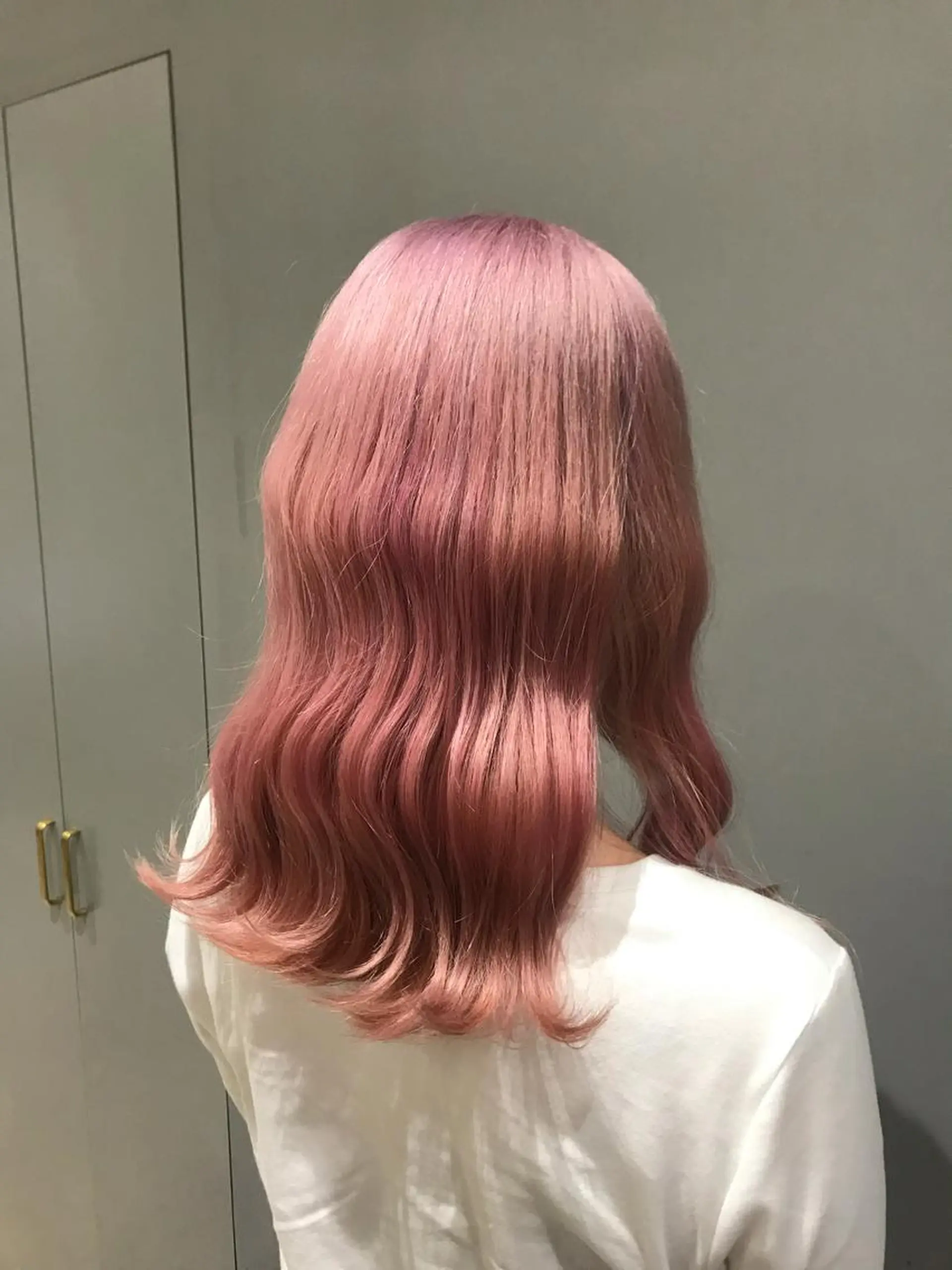 セミロング カラー 茂木 結希のヘアスタイル