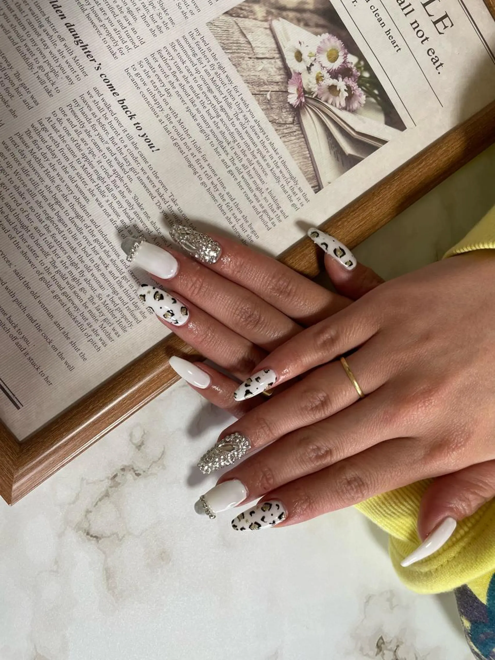 ロング ハンドネイル N"s salonのネイルデザイン