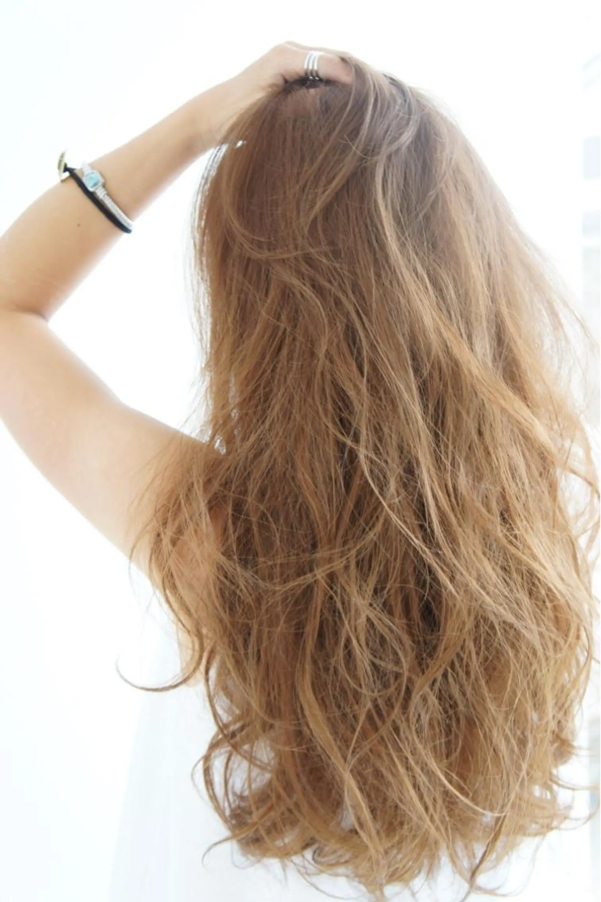 ロング 山本 茉希のヘアスタイル