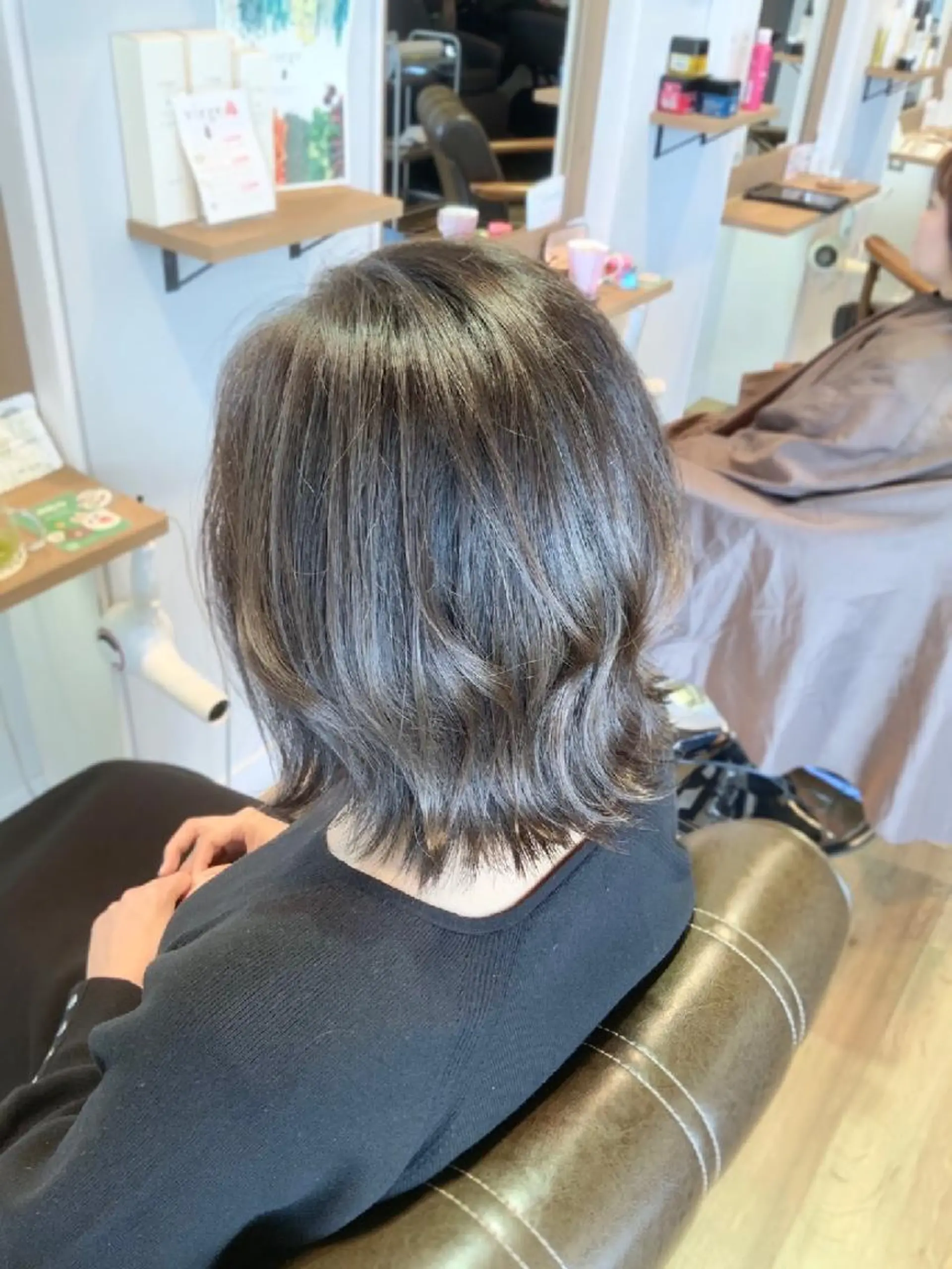 カラー グレージュ ハイライトカラー ヘアカラー トリートメント 堀 望美のヘアスタイル