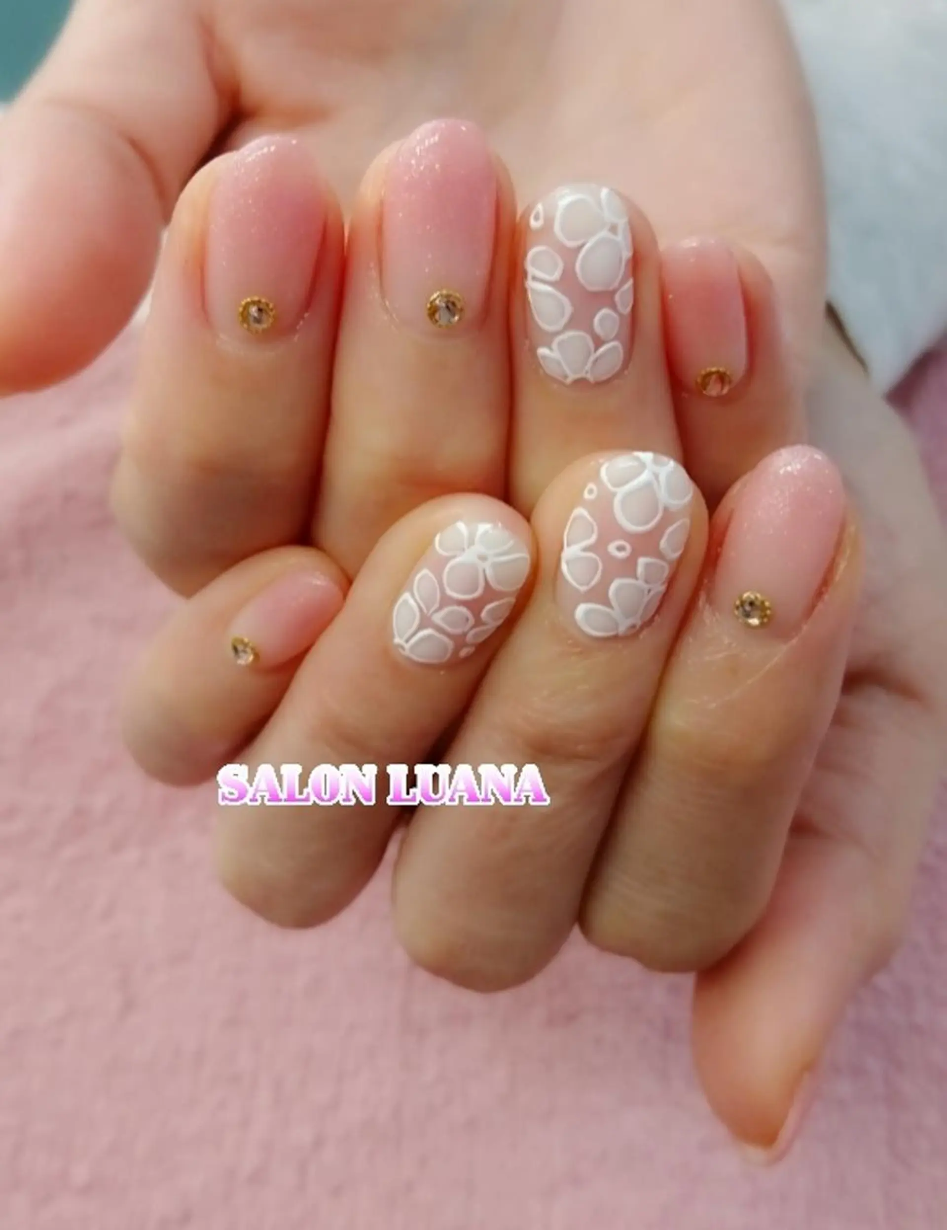 ネイル ハンドネイル LUANA  TAKAHASHIのネイルデザイン