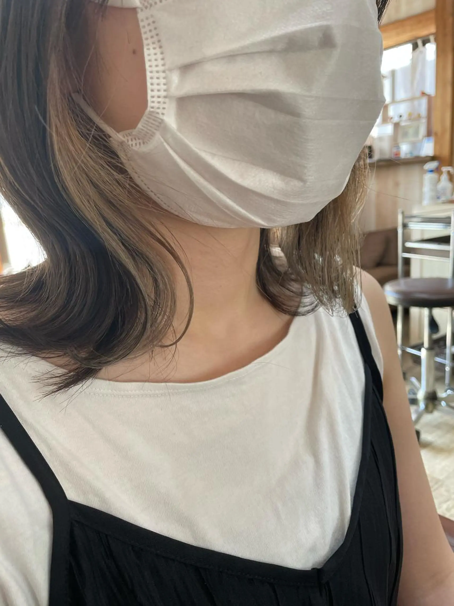 ミディアム カラー ベージュカラー インナーカラー カット ヘアカラー トリートメント 佐藤 芽依のヘアスタイル