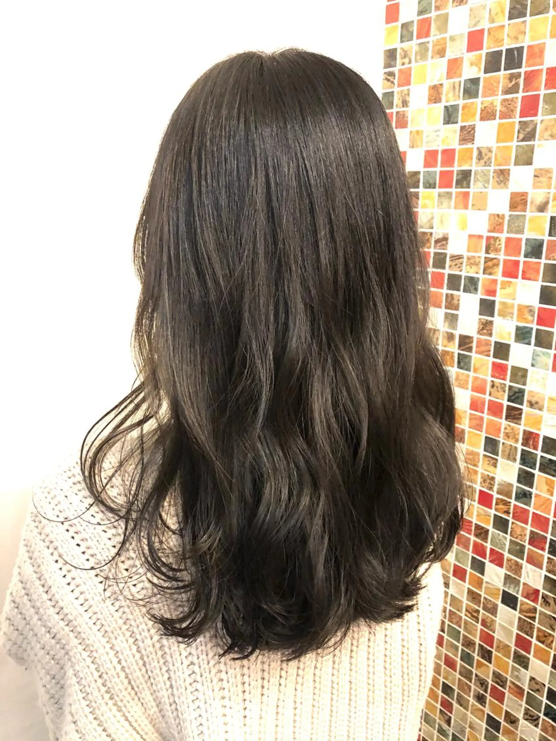 ロング カラー カット パーマ トリートメント 岩谷 愛依のヘアスタイル