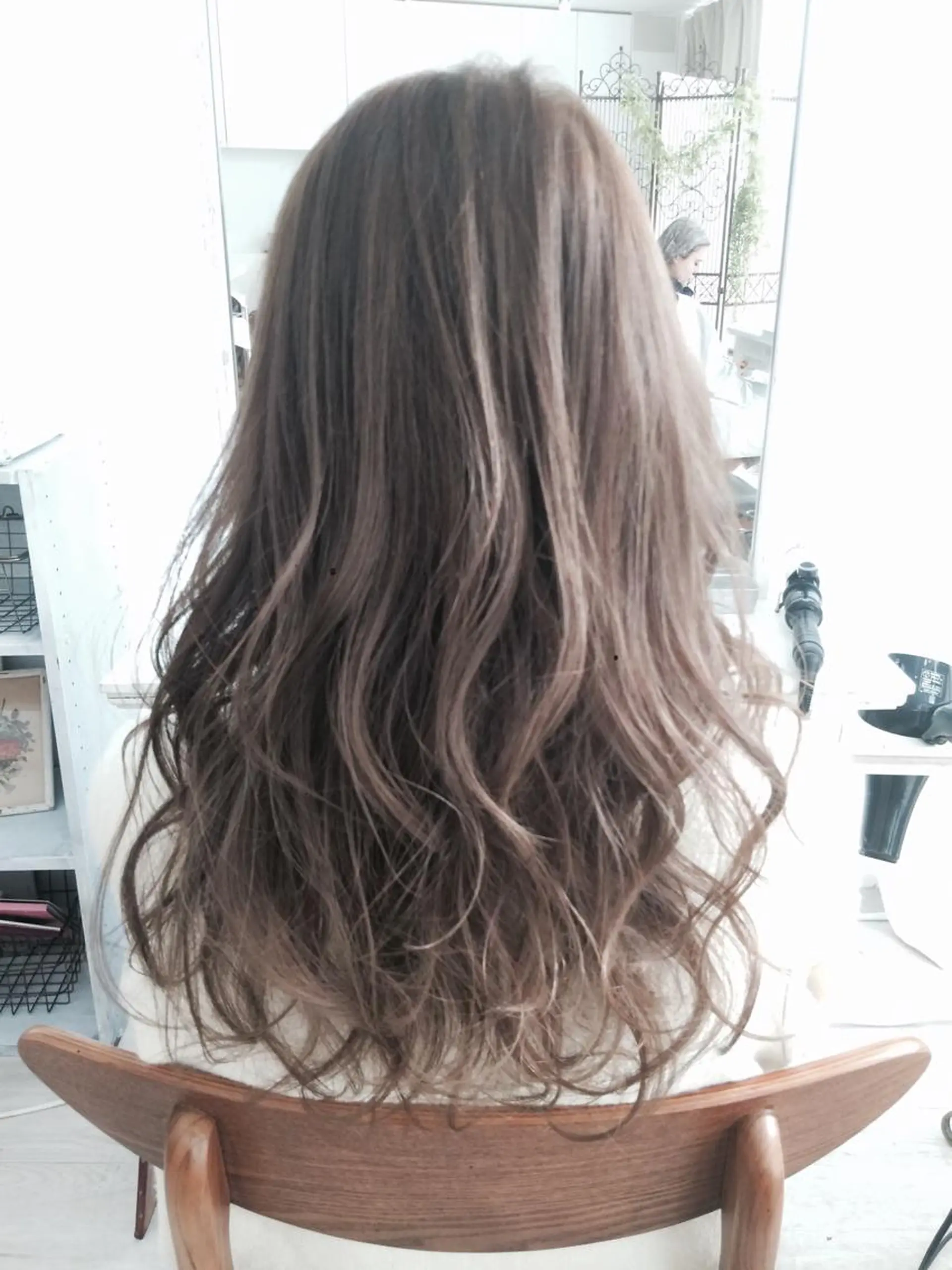 ロング アッシュ エクステ(レミー毛) NINEのヘアスタイル