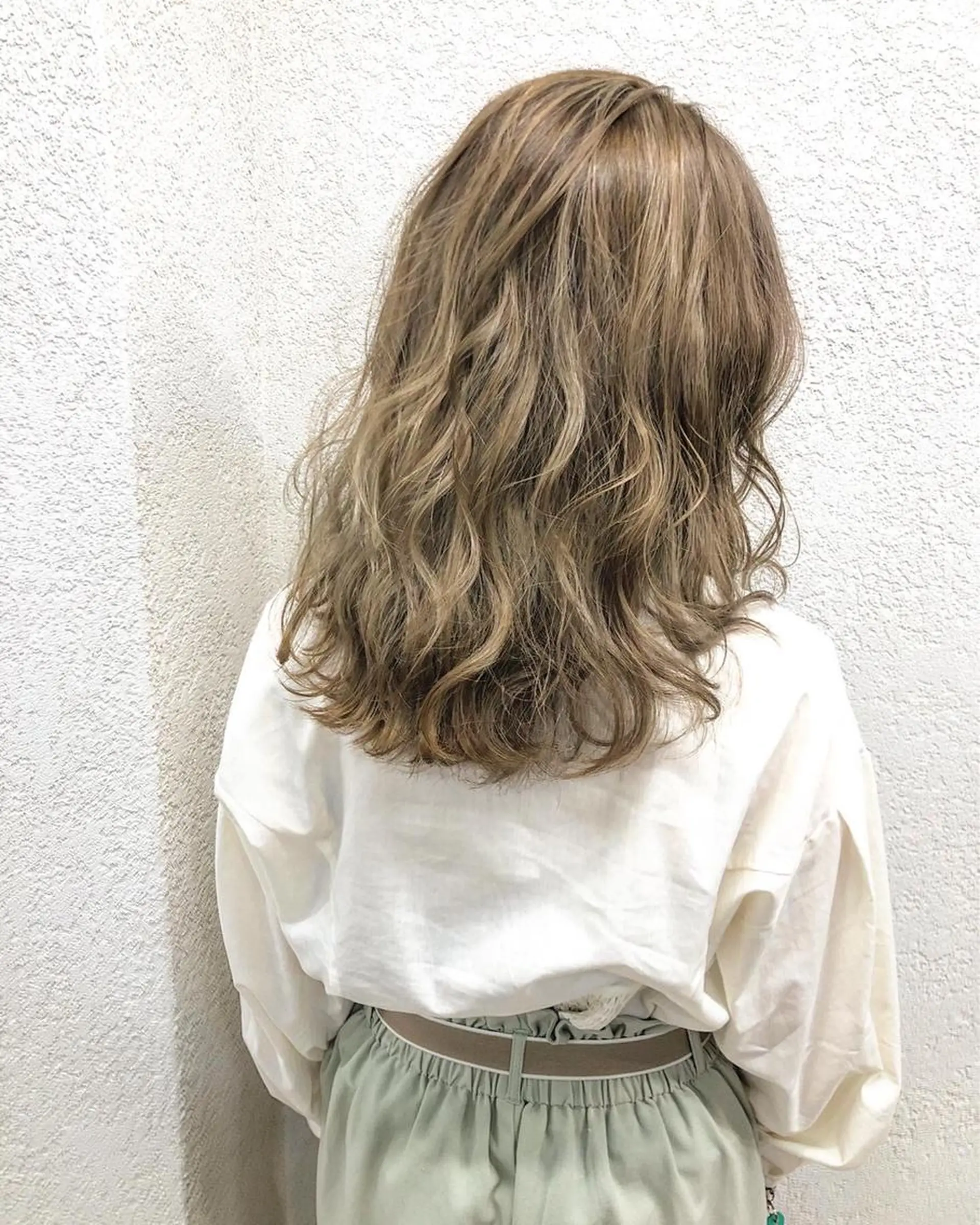 セミロング カラー ヘアアレンジ ベージュカラー ブリーチ 🧙『店長』平田 祥己✨のヘアスタイル