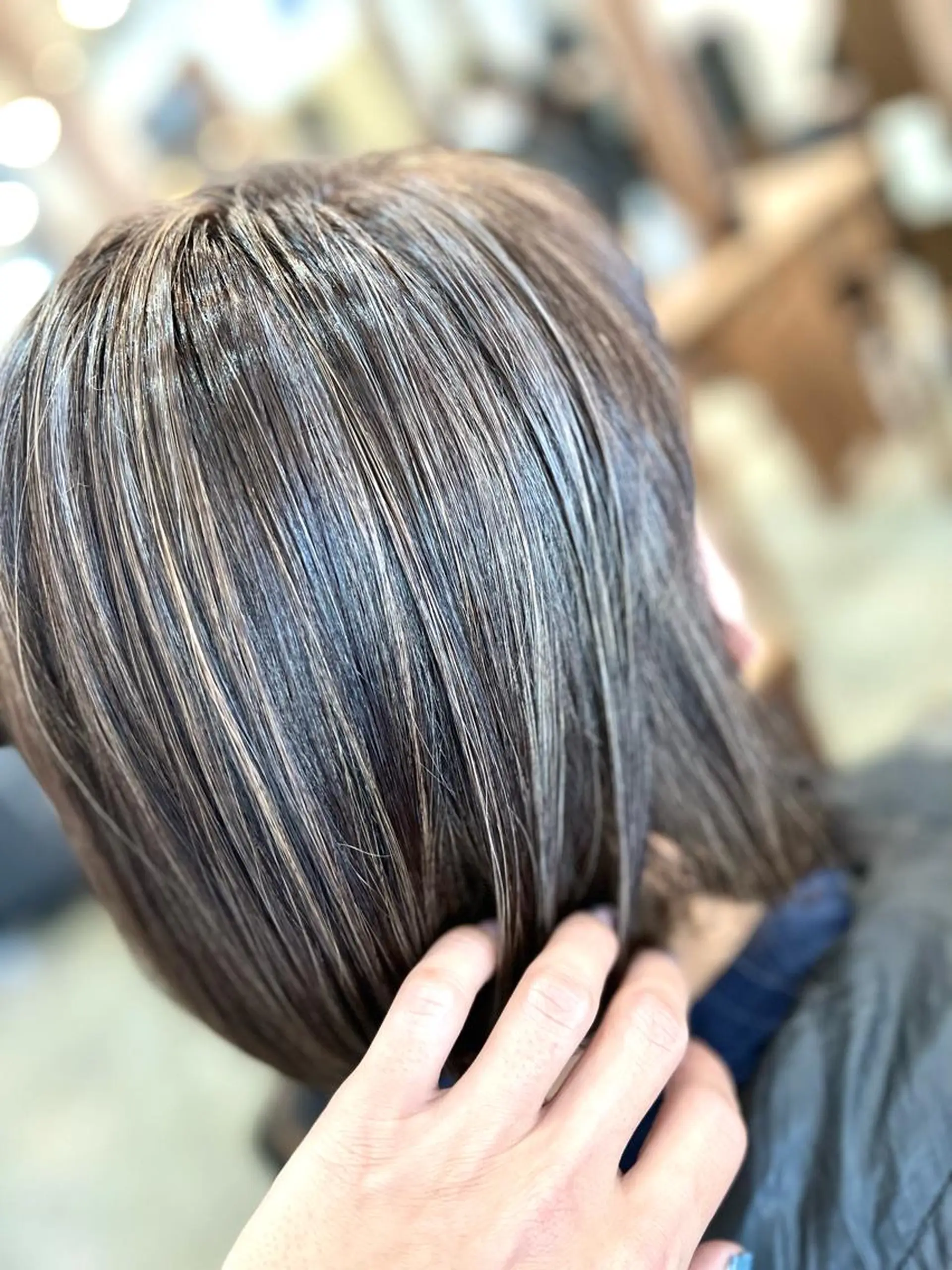 ミディアム カラー ベージュカラー ハイライトカラー ハイライト ヘアカラー トリートメント Style Tのヘアスタイル