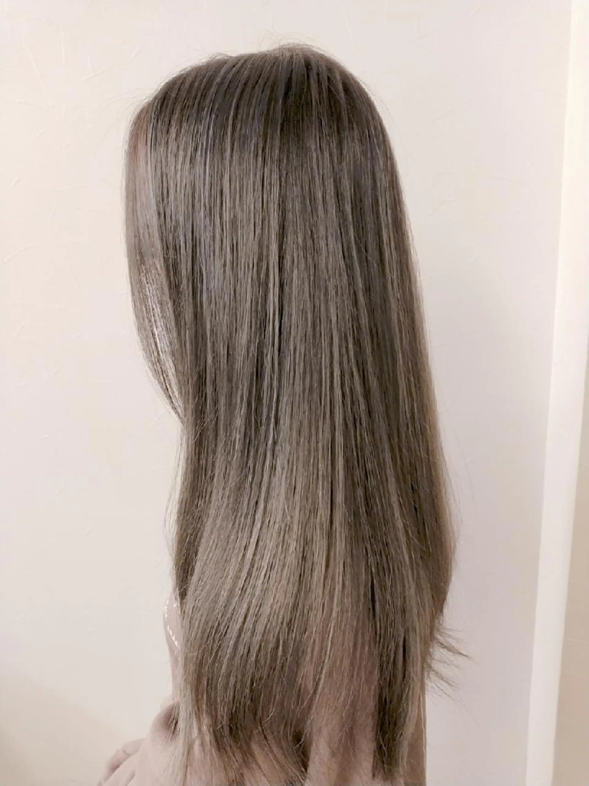 ロング カラー アディクシーカラー アッシュ バレイヤージュ ブリーチ ケアブリーチ デザインカラー髪質 改善Lilithのその他イメージ