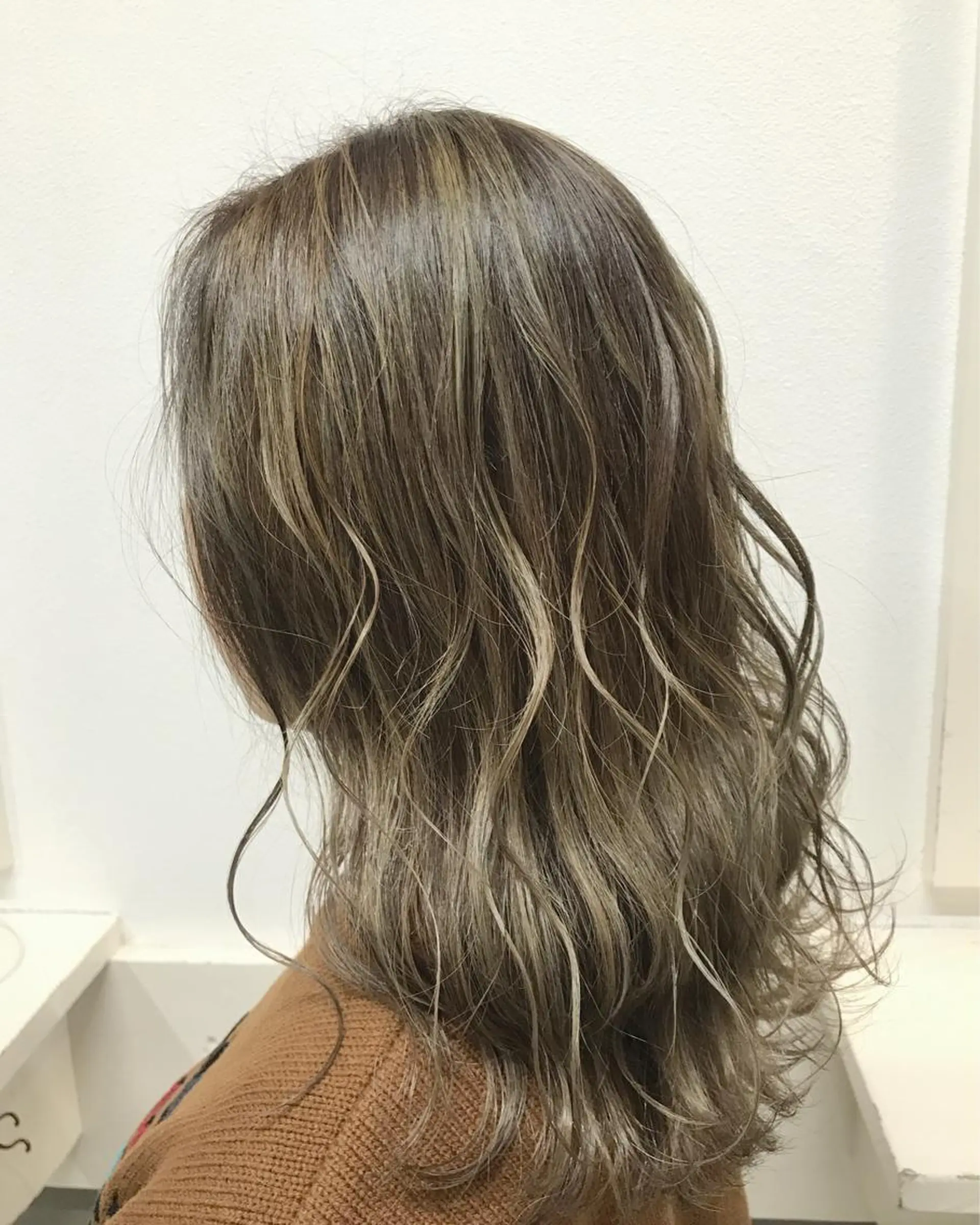 セミロング カラー ヘアアレンジ ベージュカラー ハイライトカラー ハイライト ヘアカラー トリートメント GiseL天神カラー 髪質改善/ブリーチのヘアスタイル