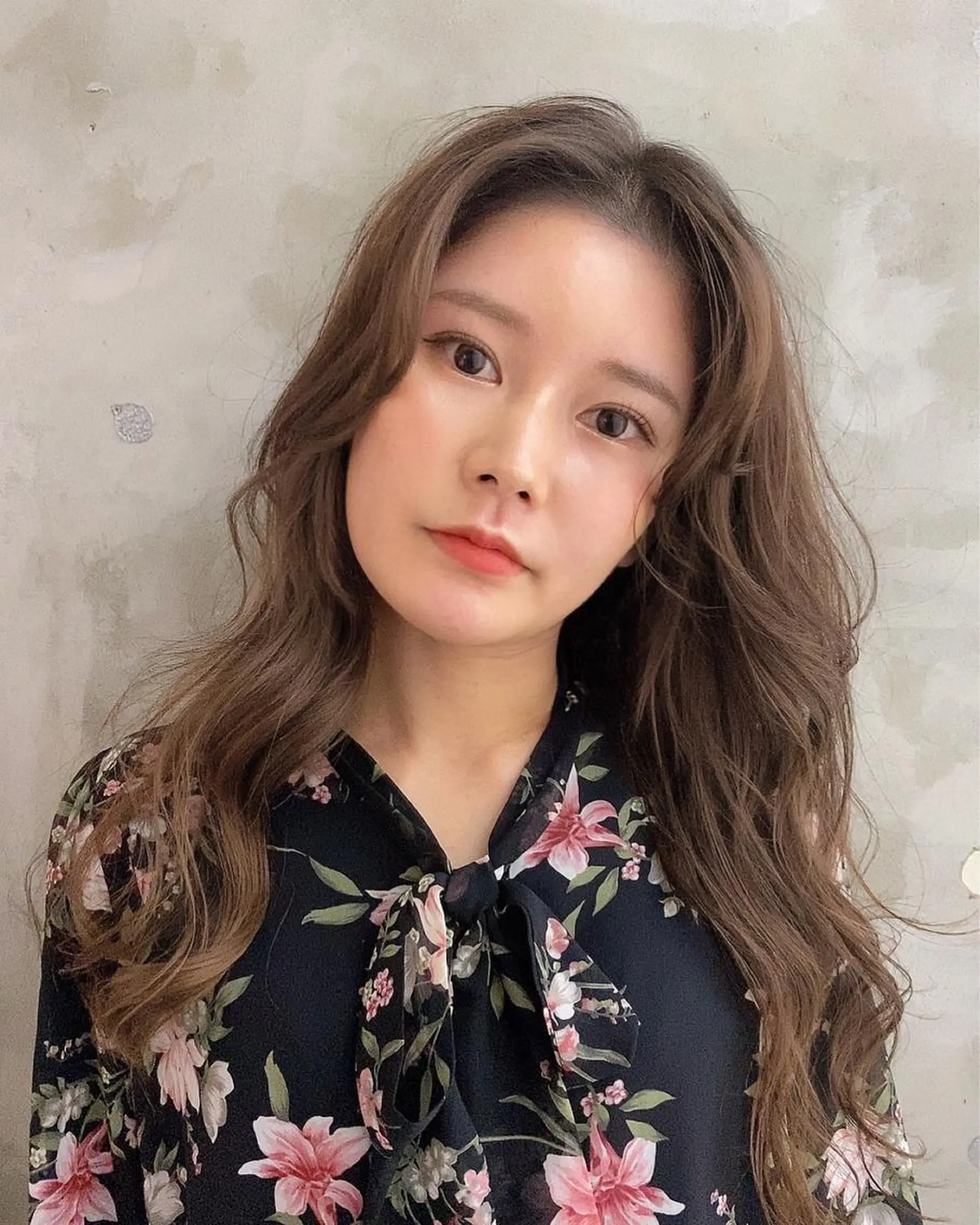 ロング カラー 小松 優奈のヘアスタイル
