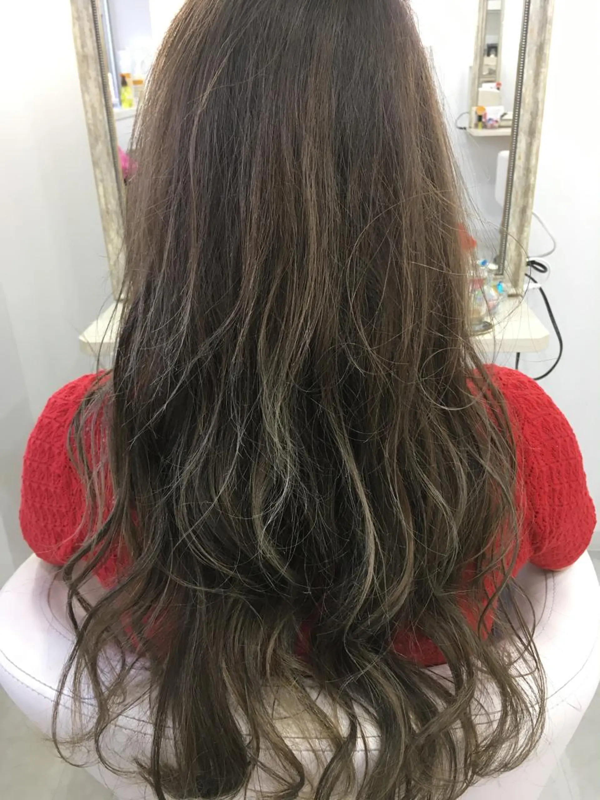 セミロング カラー 髪質改善 中川　翔のヘアスタイル