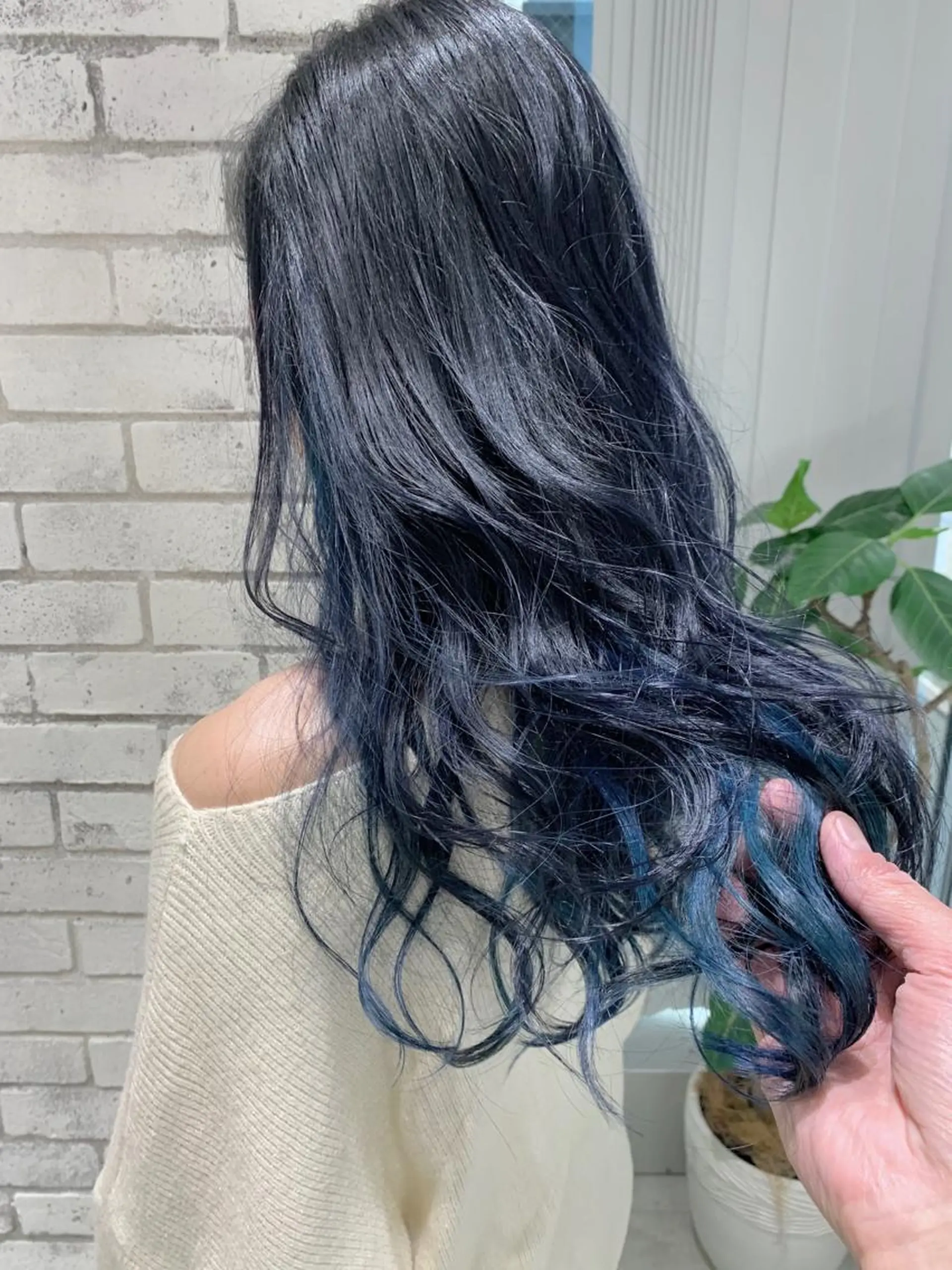 ロング カラー パーマ ヘアアレンジ アディクシーカラー ブルーカラー グレージュ ネイビーカラー ヘアカラー トリートメント filo byFeria渋谷所属・縮毛矯正/美髪 髪質改善/石田幸輔のヘアスタイル