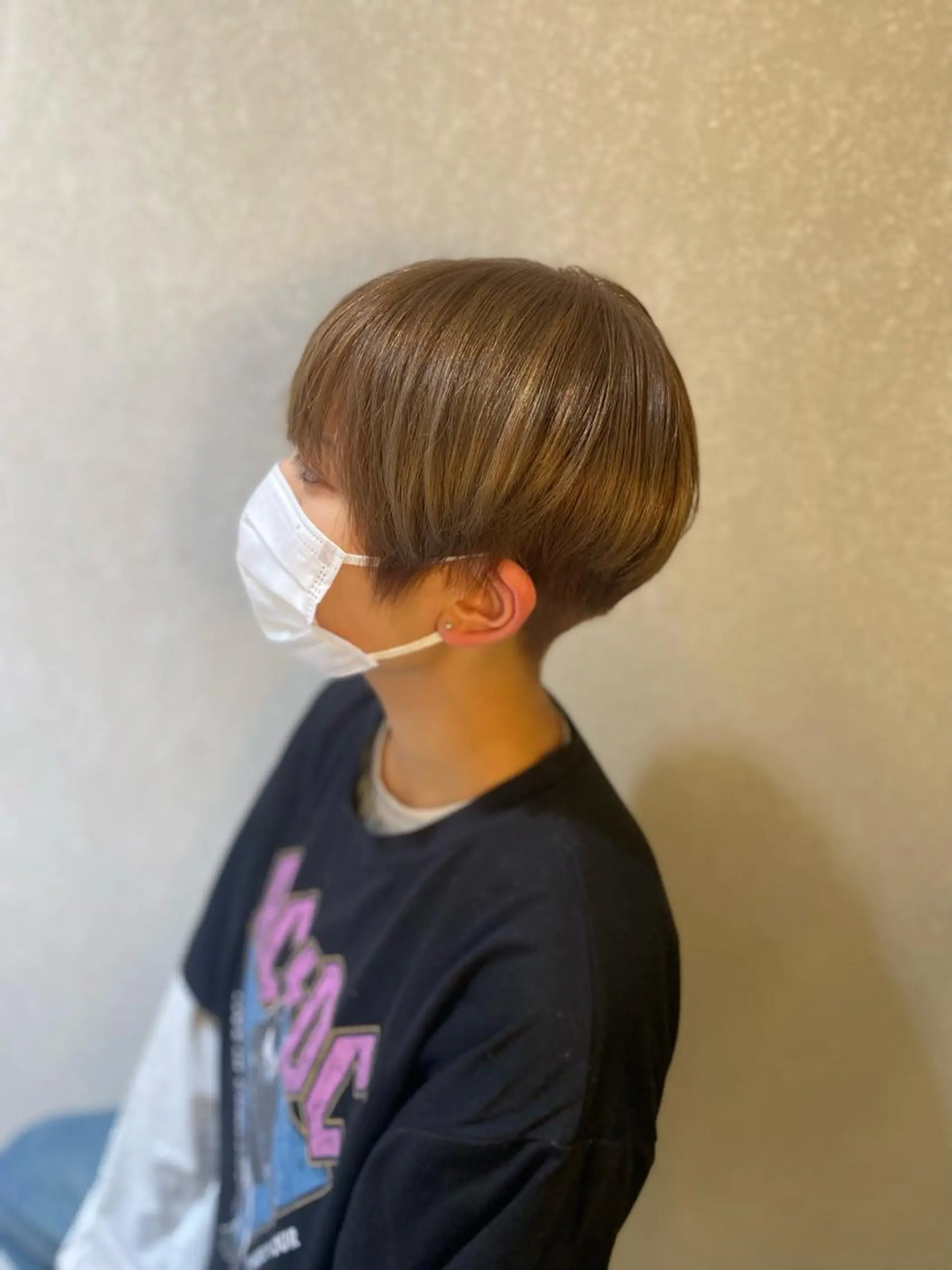 カラー 勝海 絢音のヘアスタイル