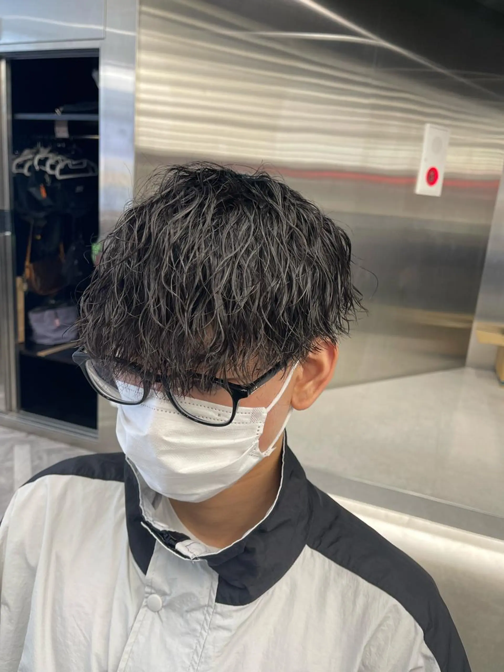 パーマ メンズ メンズパーマ スペインカール スパイキーショート ツイストスパイラルパーマ 波巻きパーマ 石井 光星のヘアスタイル